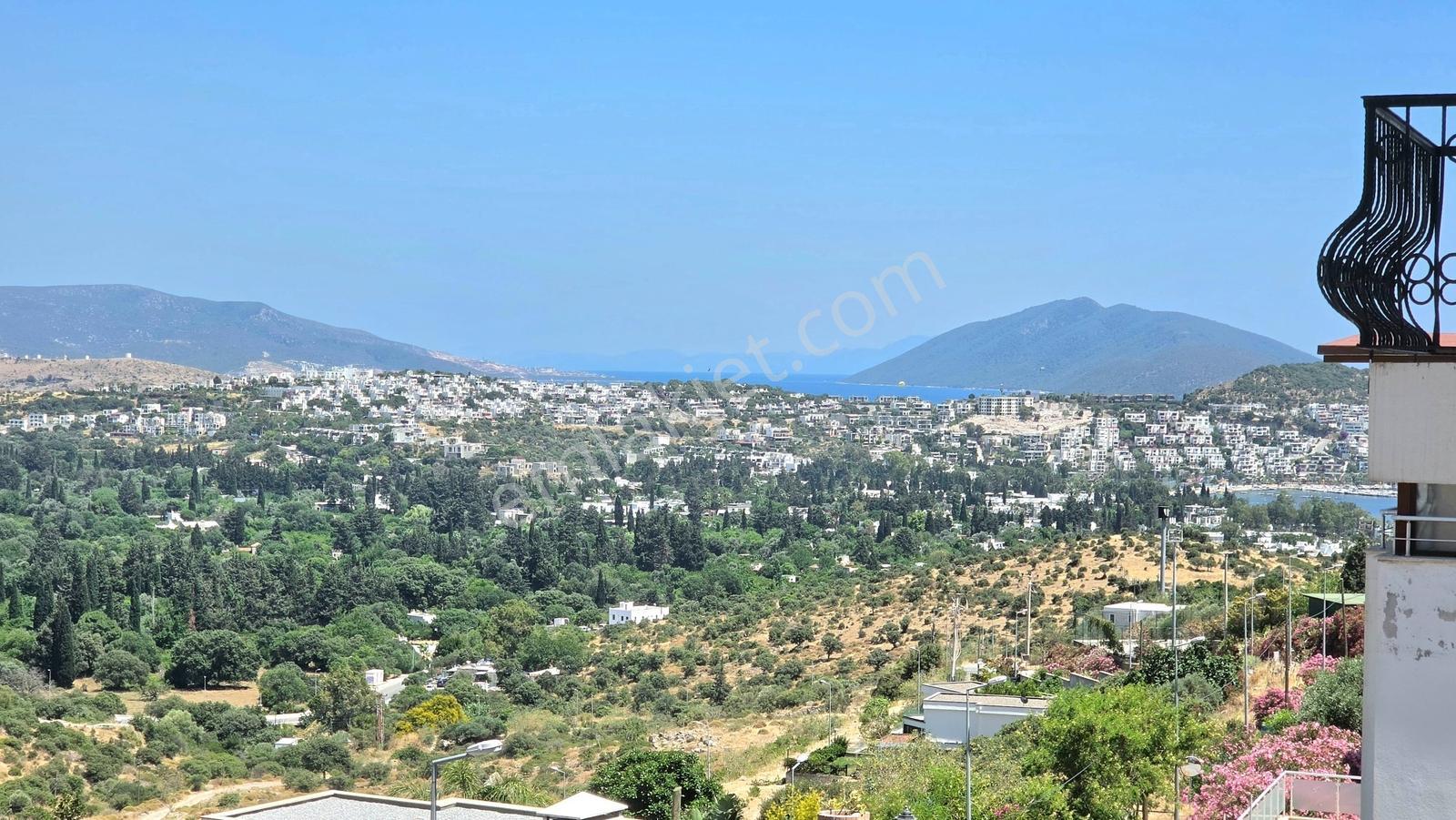 Bodrum Bitez'de Havuzlu Sitede Kiralık Manzaralı Dubleks Daire - Görsel 17