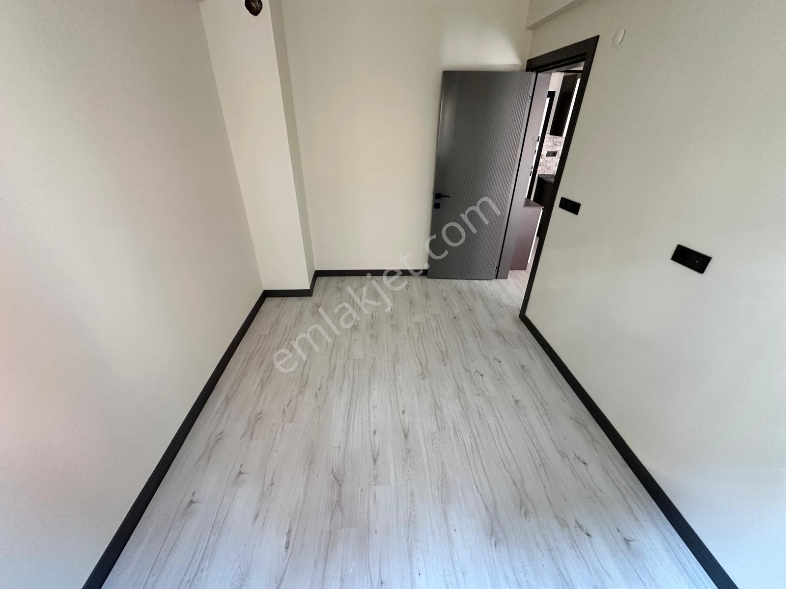 Final'den Cumhuriyet Mah.de Eşyalı Kiralık 1+1 Arakat Daire - Görsel 24