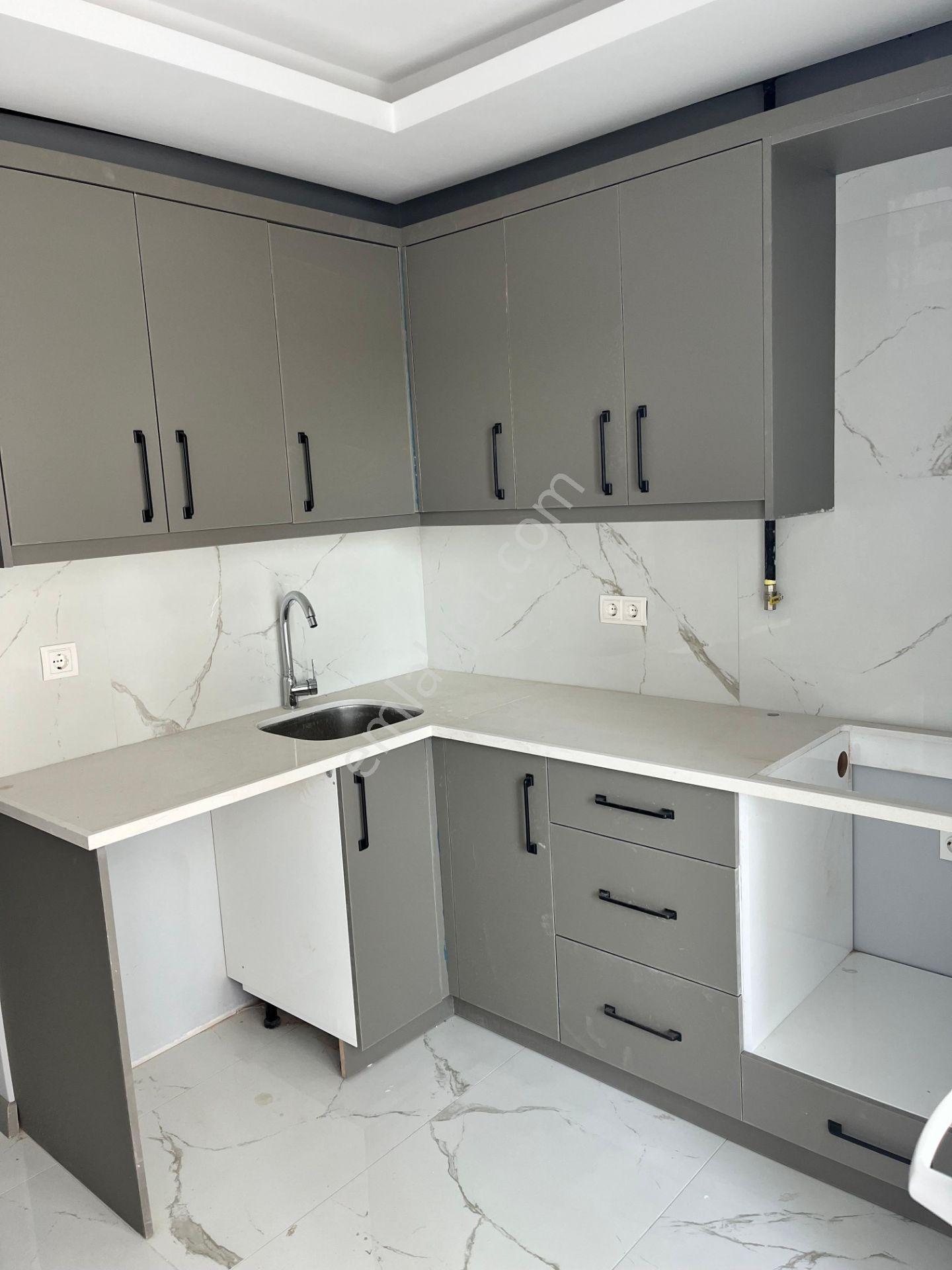 Adana Sarıçamda Sarıçam Belediyesi Arka Tarafında Okullara Yakın Konumda Fırsat 2+1 Kiralık Daire