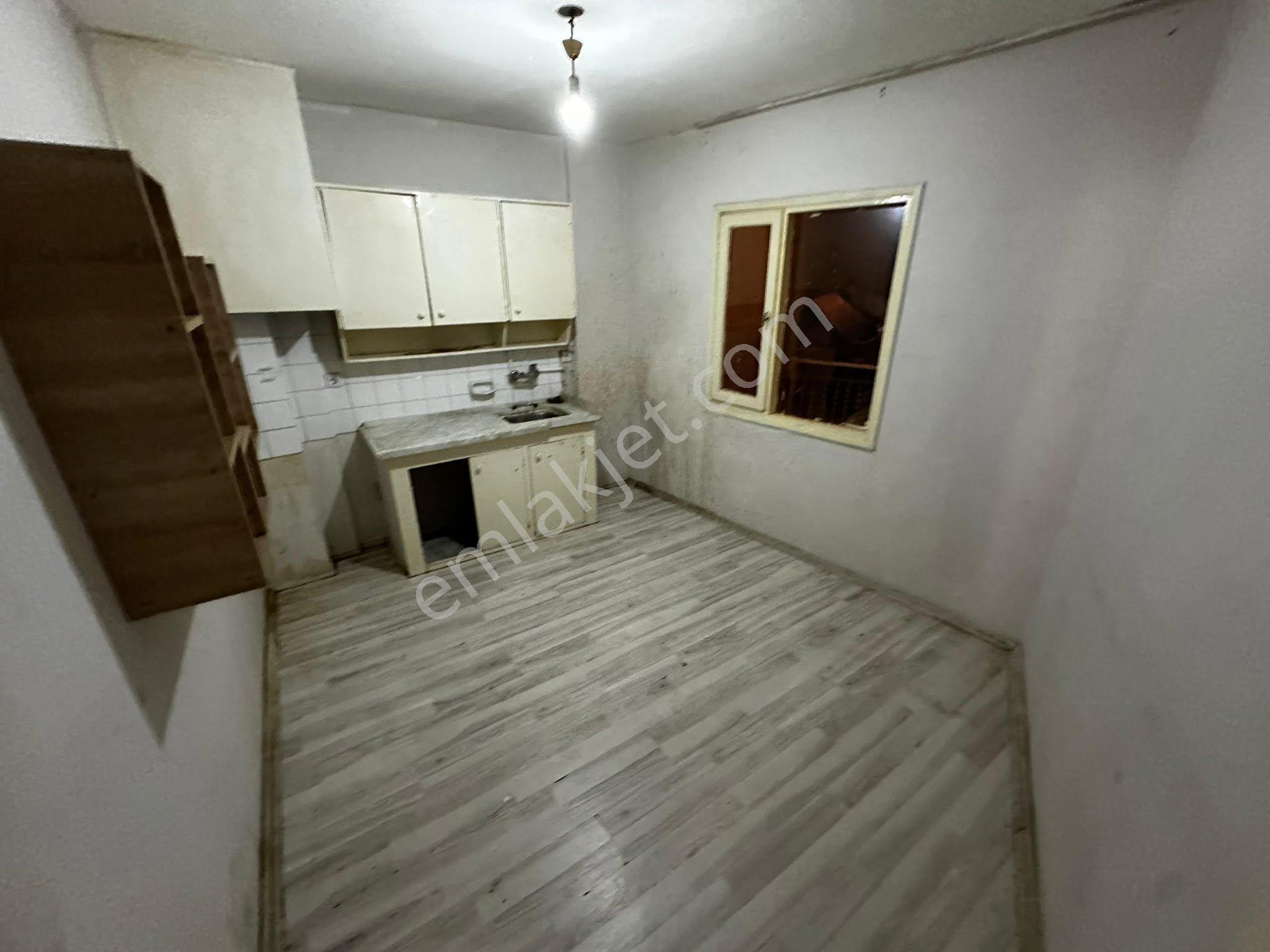 Turgutlu Kiralık Altay Mah 80m2 2+1 Oda Zemin Üstü 1. Kat Sobalı Daire - Görsel 10
