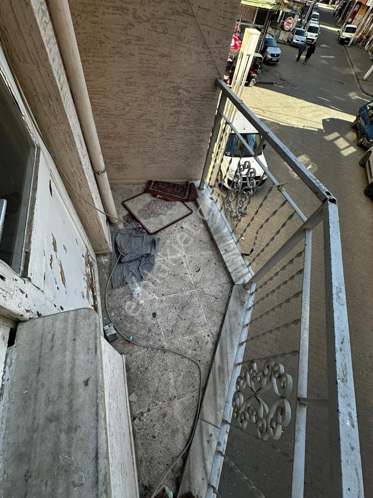 Turgutlu Kiralık Altay Mah 80m2 2+1 Oda Zemin Üstü 1. Kat Sobalı Daire - Görsel 12