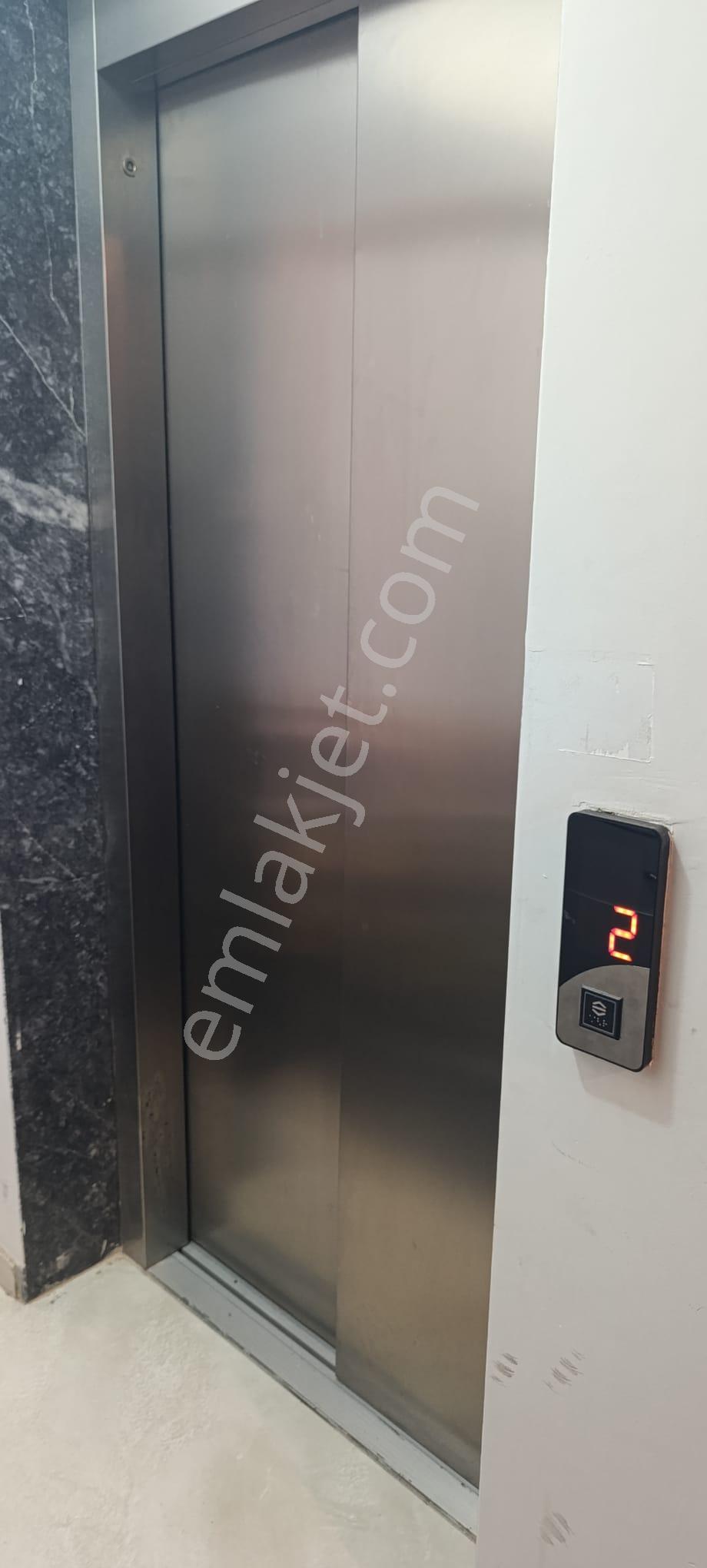 Bayraklı Çiçek Mah. Satılık 2+1 Daire (70m², 5 Yıllık) - Görsel 11