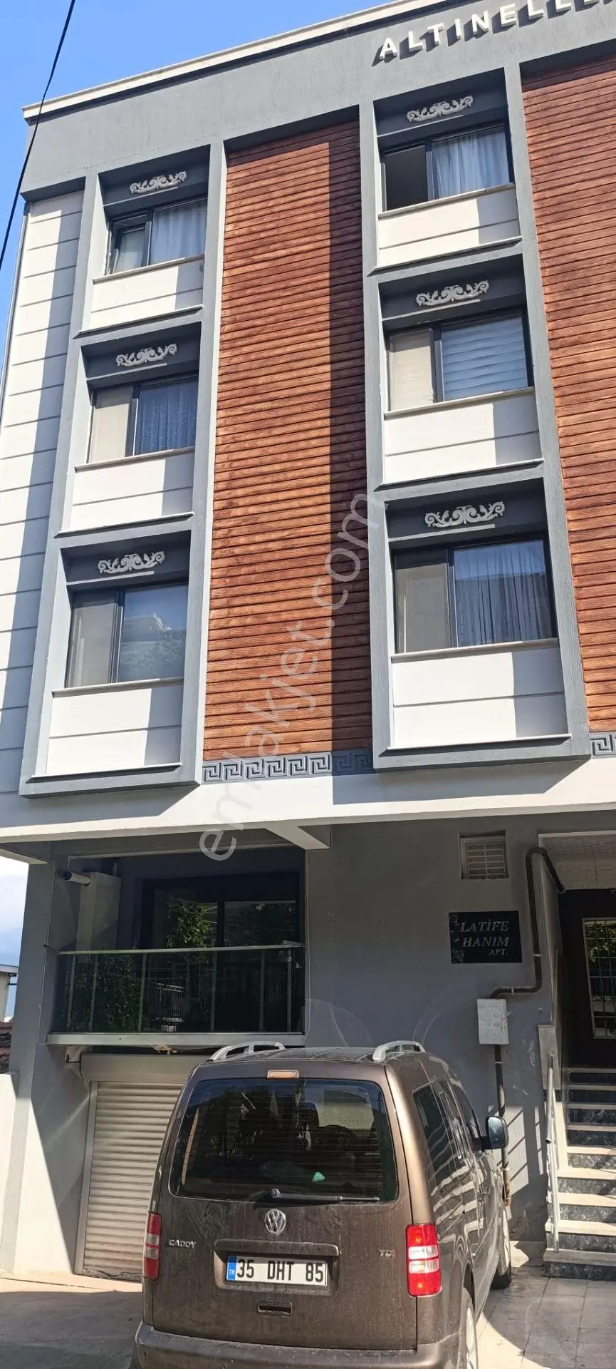 Bayraklı Çiçek Mah. Satılık 2+1 Daire (70m², 5 Yıllık)