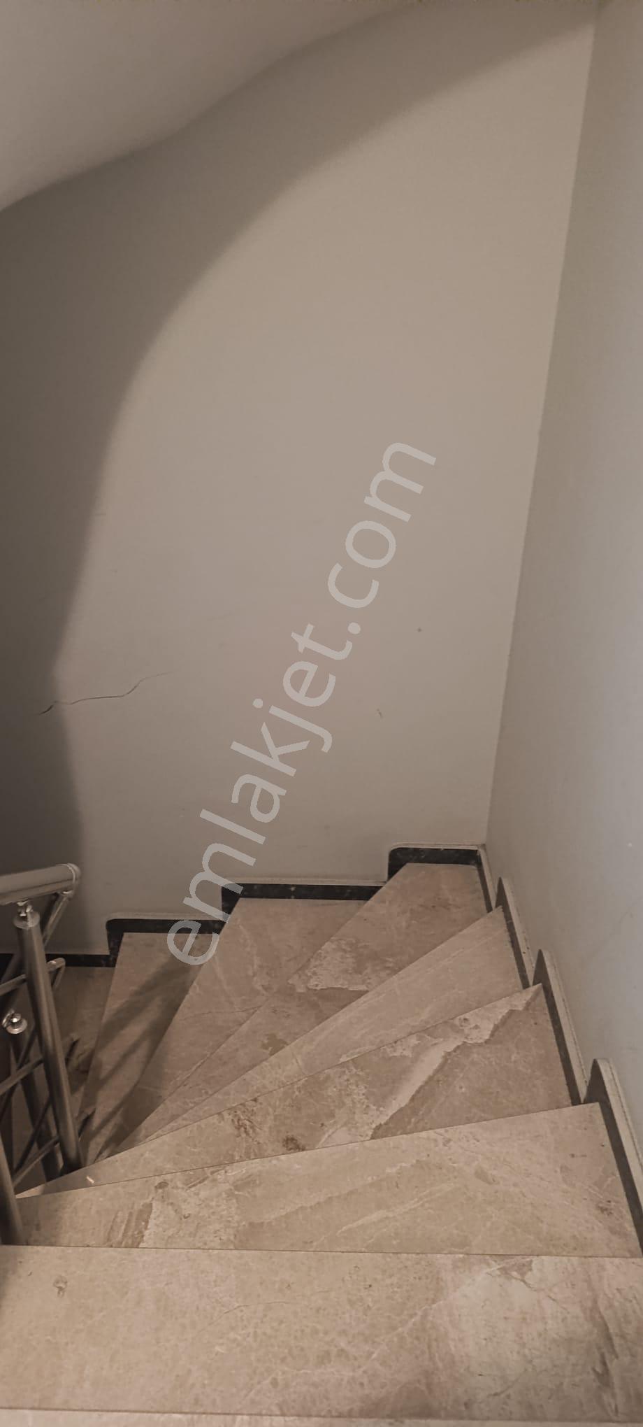 Bayraklı Çiçek Mah. Satılık 2+1 Daire (70m², 5 Yıllık) - Görsel 9