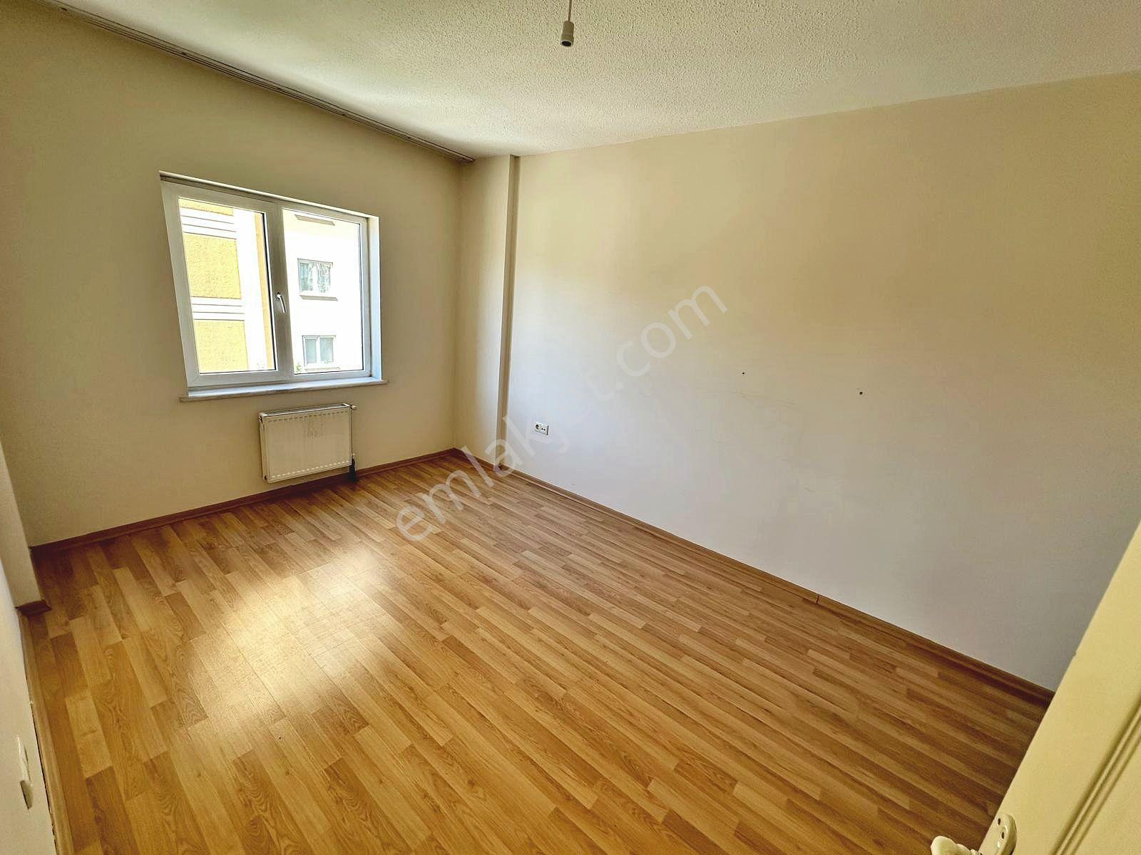 Altınevler'de Site İçi Yüksek Katta Önü Açık 3+1 Kiralık Daire - Görsel 12