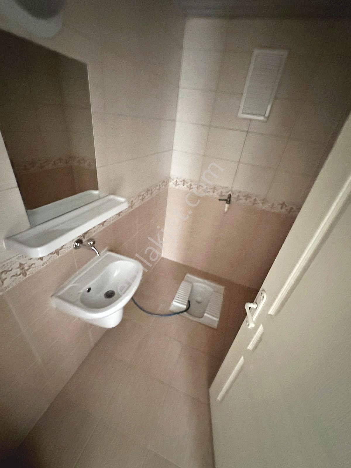 Altınevler'de Site İçi Yüksek Katta Önü Açık 3+1 Kiralık Daire - Görsel 22