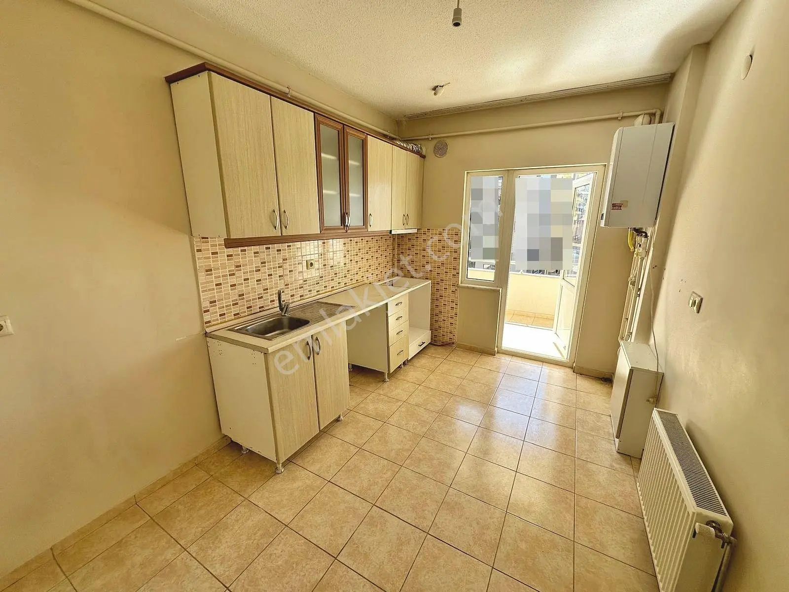 Altınevler'de Site İçi Yüksek Katta Önü Açık 3+1 Kiralık Daire - Görsel 5