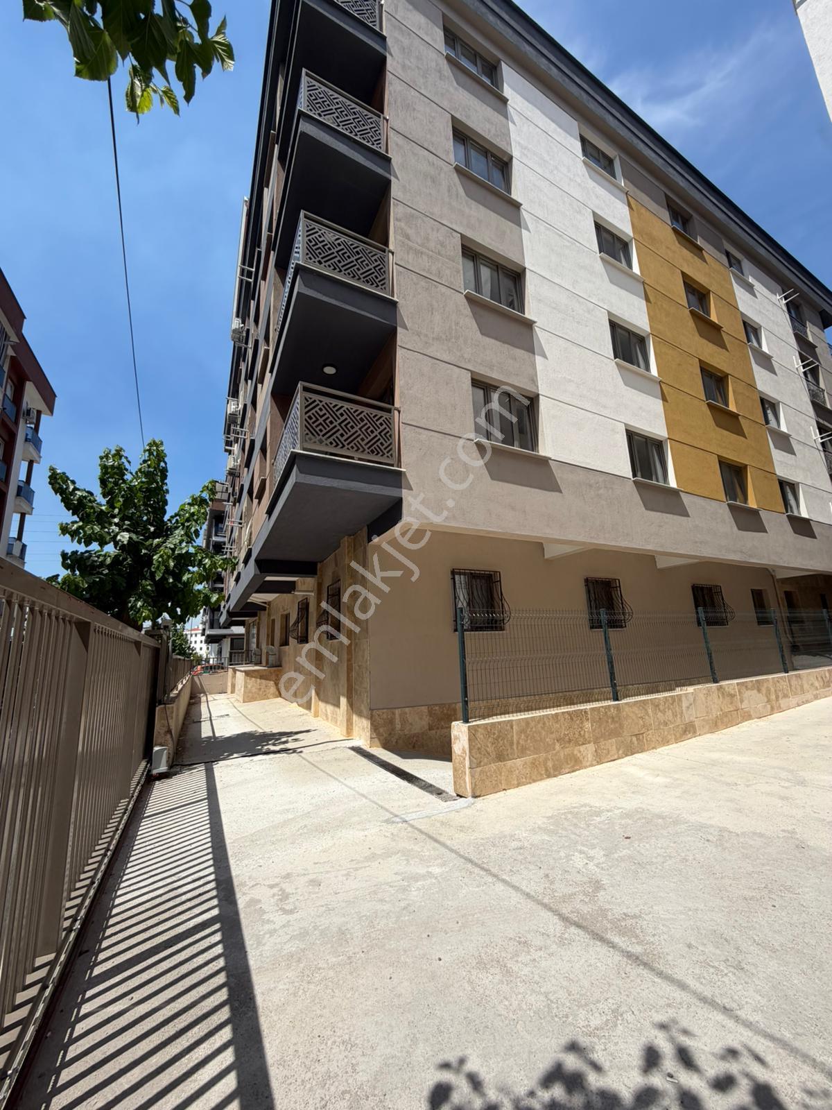 Yeni Mah.2+1 100m2 Otoparklı Lüx Satılık Arakat Daireler - Görsel 8