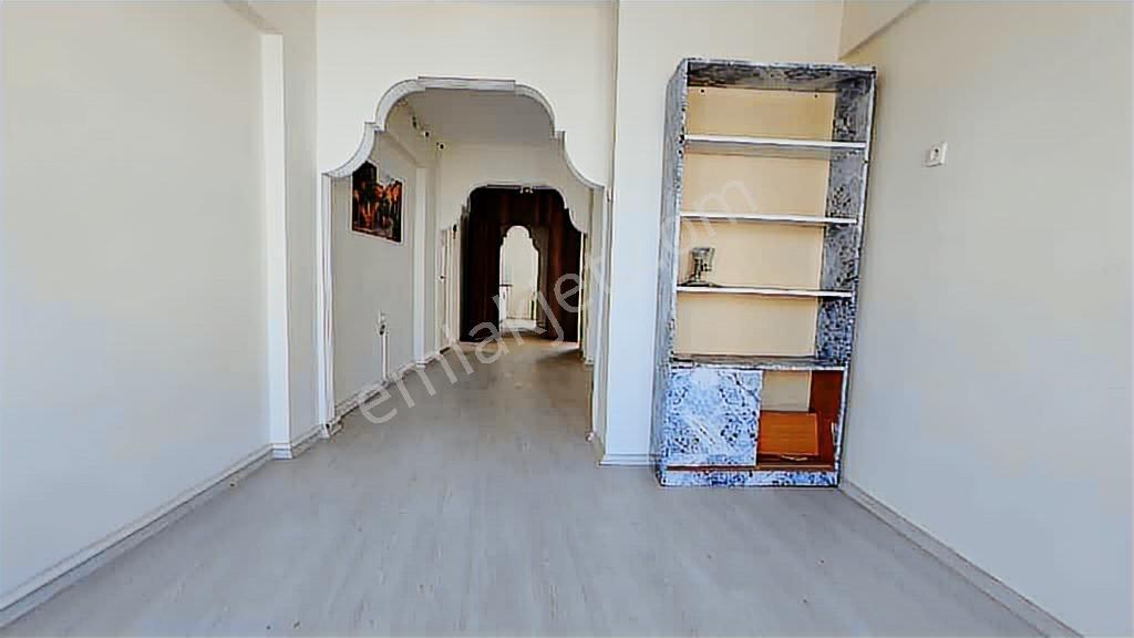 Thor'dan Akdeniz'de 3+1 Kiralık Ofis - Görsel 4