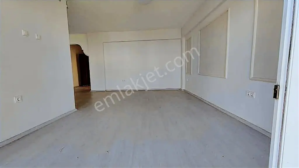 Thor'dan Akdeniz'de 3+1 Kiralık Ofis - Görsel 16