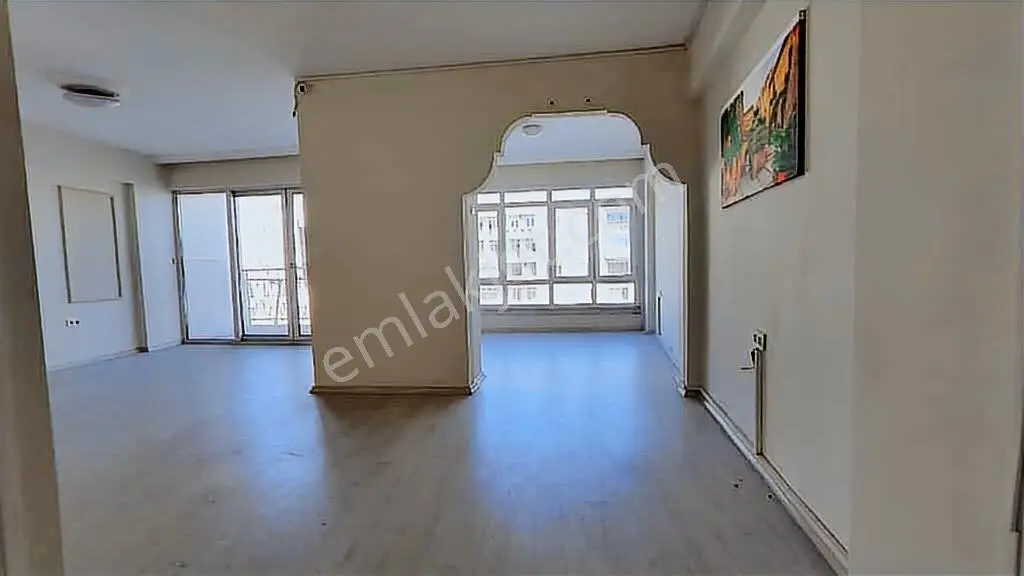 Thor'dan Akdeniz'de 3+1 Kiralık Ofis - Görsel 28