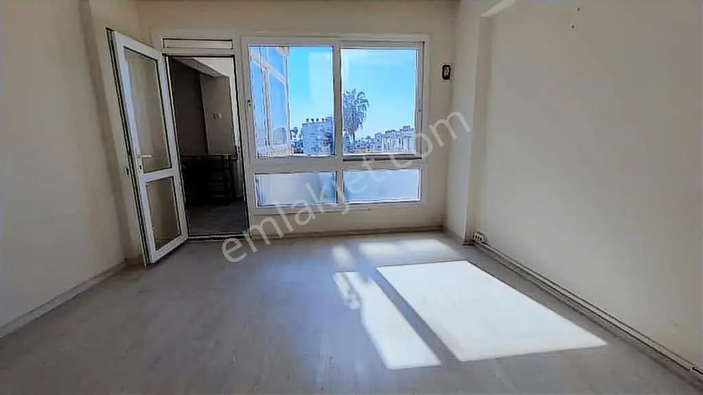 Thor'dan Akdeniz'de 3+1 Kiralık Ofis - Görsel 23