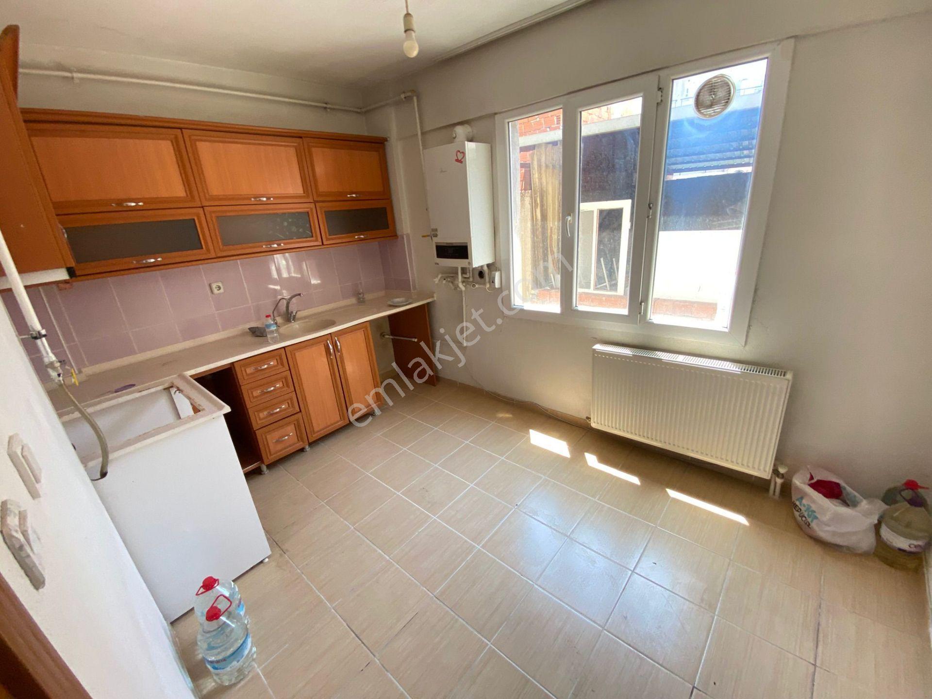 Buca Fırat Mah.de 2+1 90m2 Dgazlı Ayrı Mutfak Arakat Kiralık Daire - Görsel 17