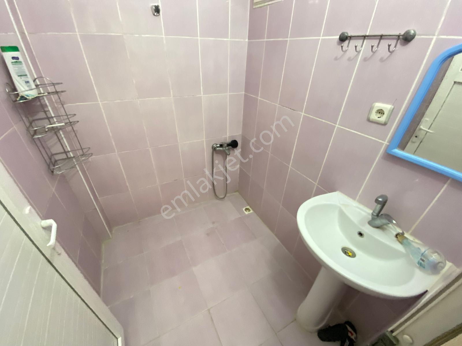 Buca Fırat Mah.de 2+1 90m2 Dgazlı Ayrı Mutfak Arakat Kiralık Daire - Görsel 24