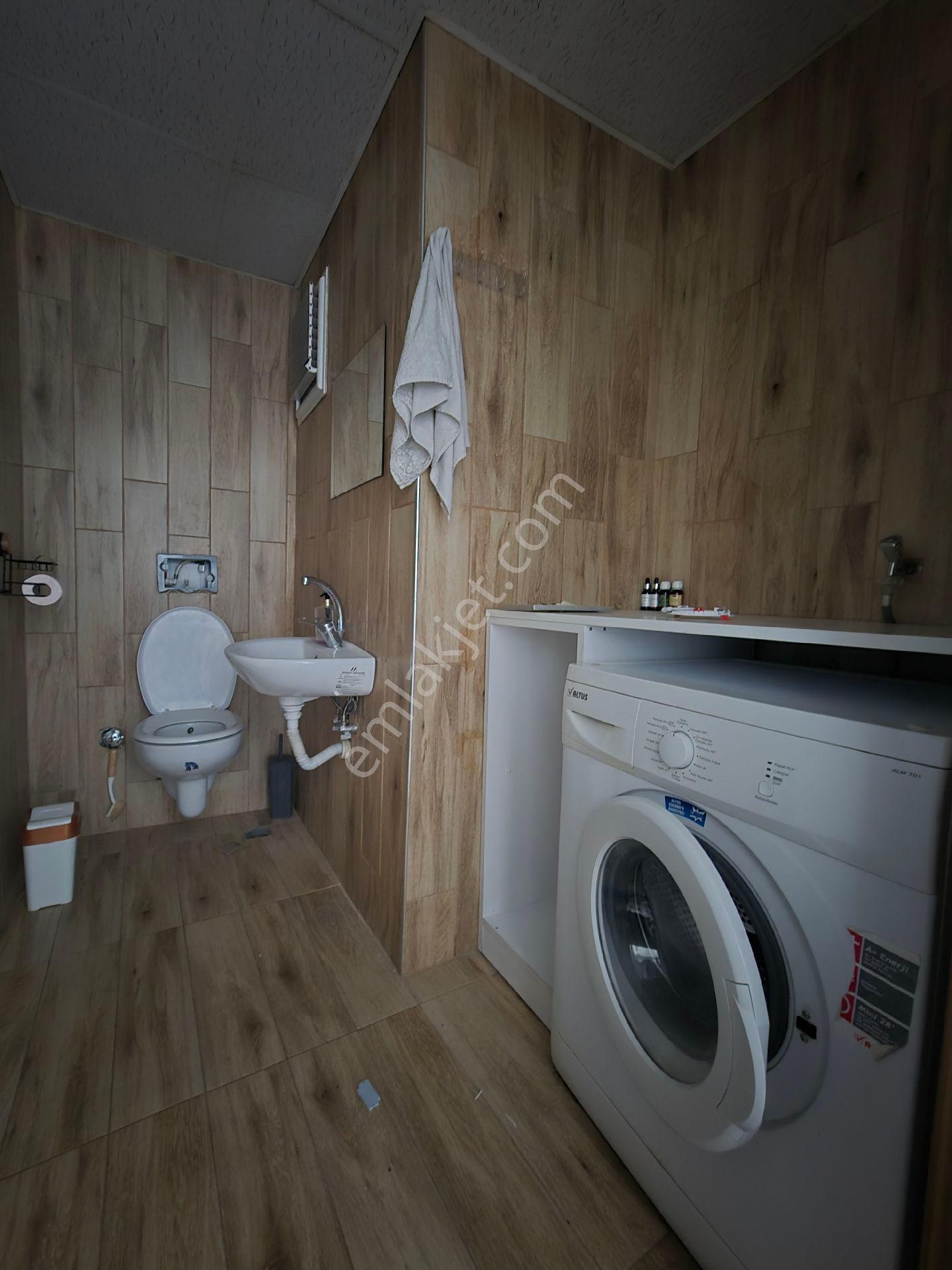 Cadde Üzeri 1+1 Full Eşyalı Balkonlu Geniş Oturumlu Kiralık Daire - Görsel 16