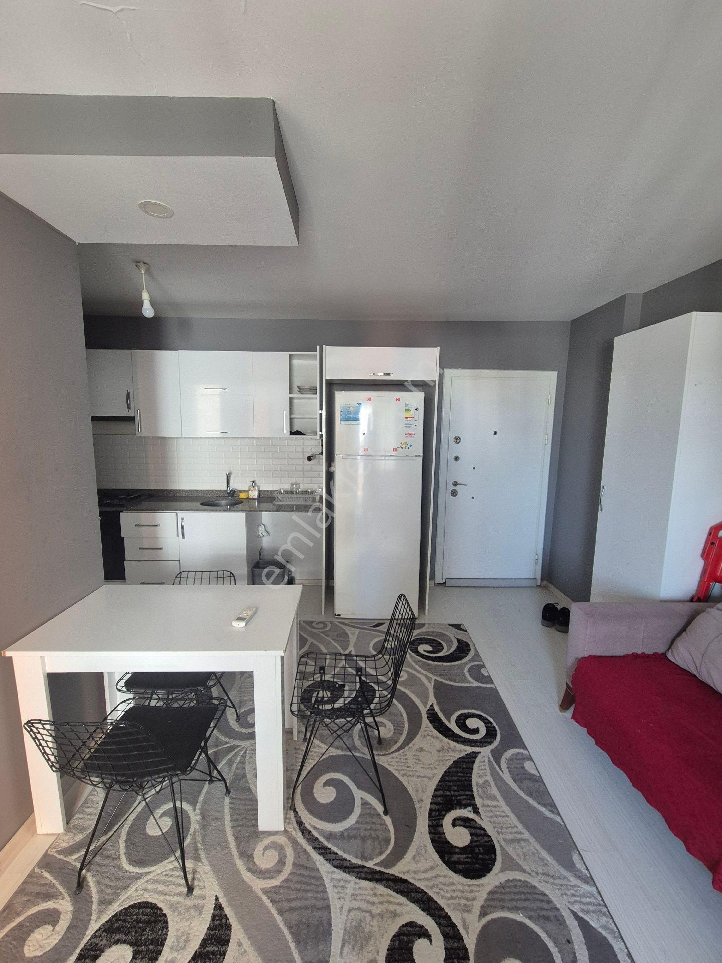 Cadde Üzeri 1+1 Full Eşyalı Balkonlu Geniş Oturumlu Kiralık Daire - Görsel 7
