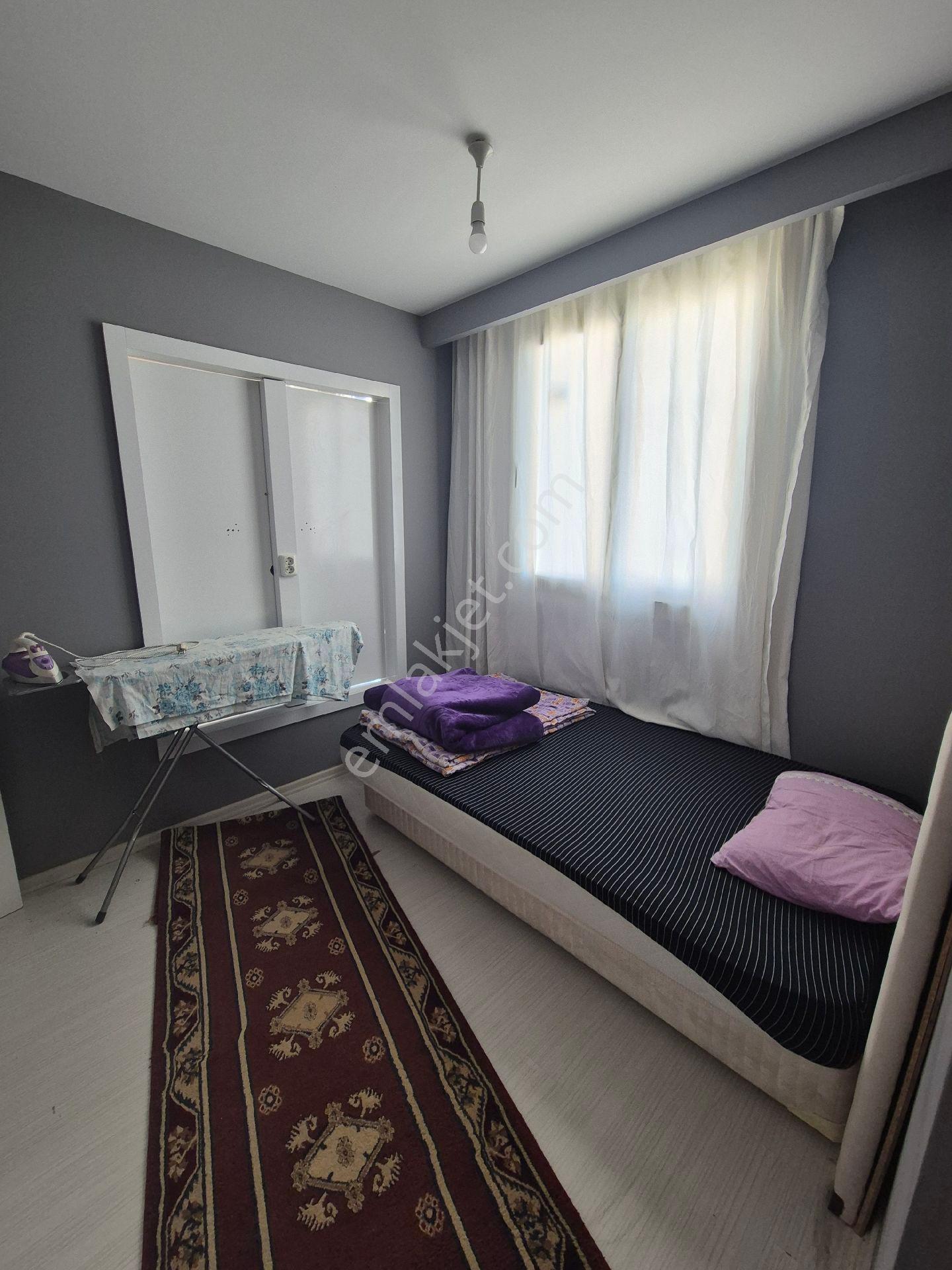 Cadde Üzeri 1+1 Full Eşyalı Balkonlu Geniş Oturumlu Kiralık Daire - Görsel 12