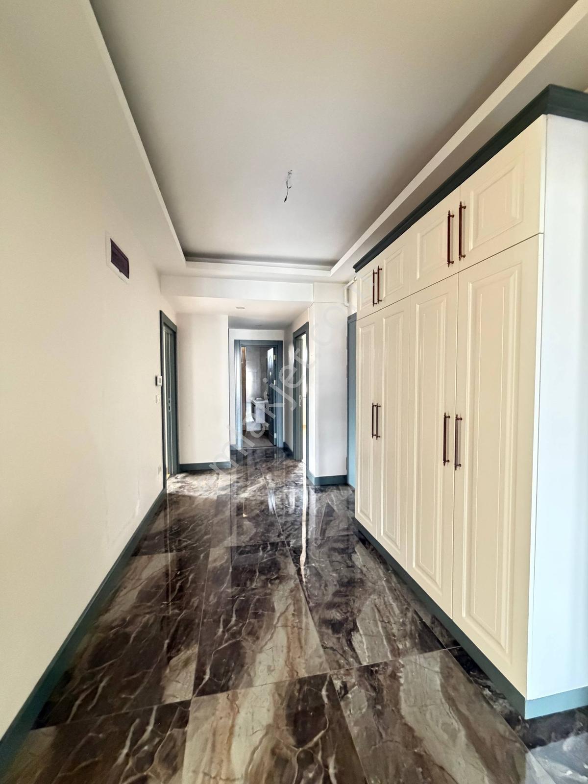 Beylikdüzü Marmara Mah. Kiralık Emsalsiz Büyüklükte Lüks 3+1 - Görsel 26