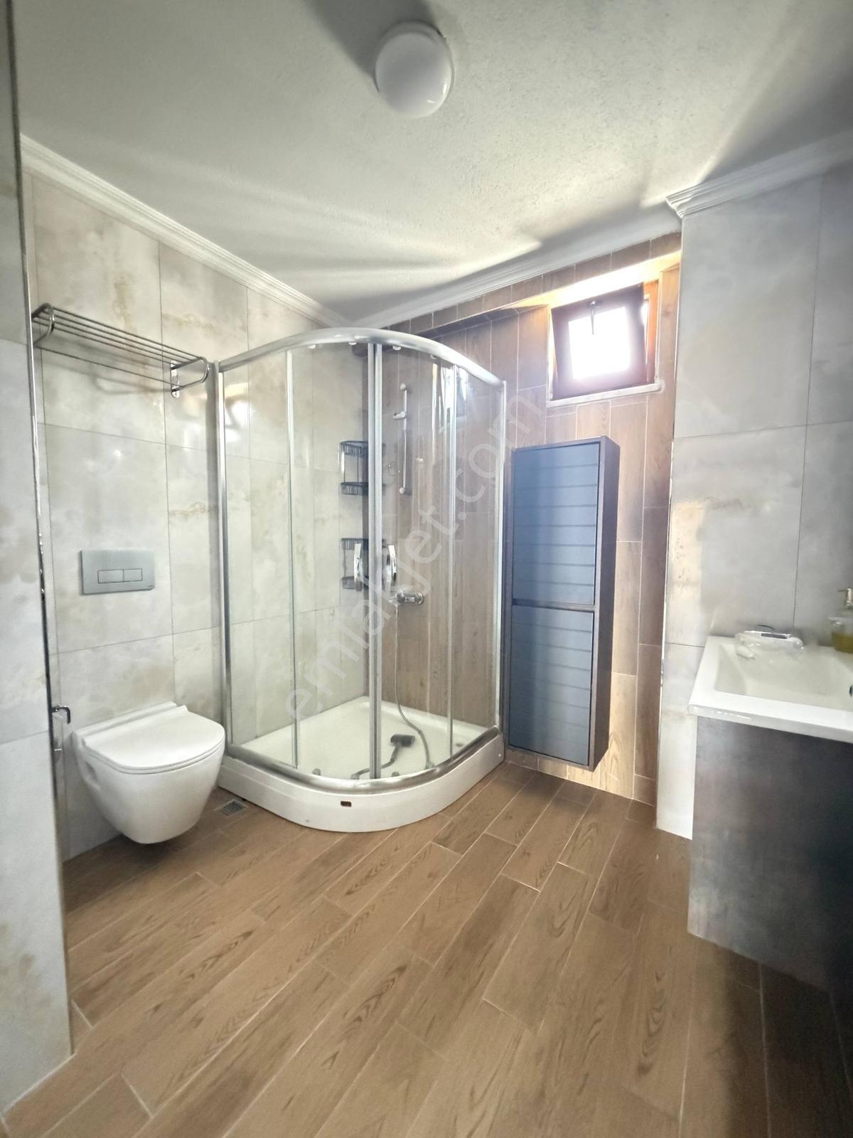 Beylikdüzü Marmara Mah. Kiralık Emsalsiz Büyüklükte Lüks 3+1 - Görsel 14