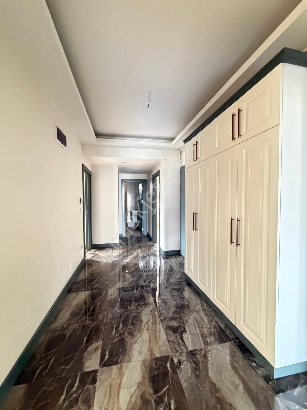 Beylikdüzü Marmara Mah. Kiralık Emsalsiz Büyüklükte Lüks 3+1 - Görsel 31