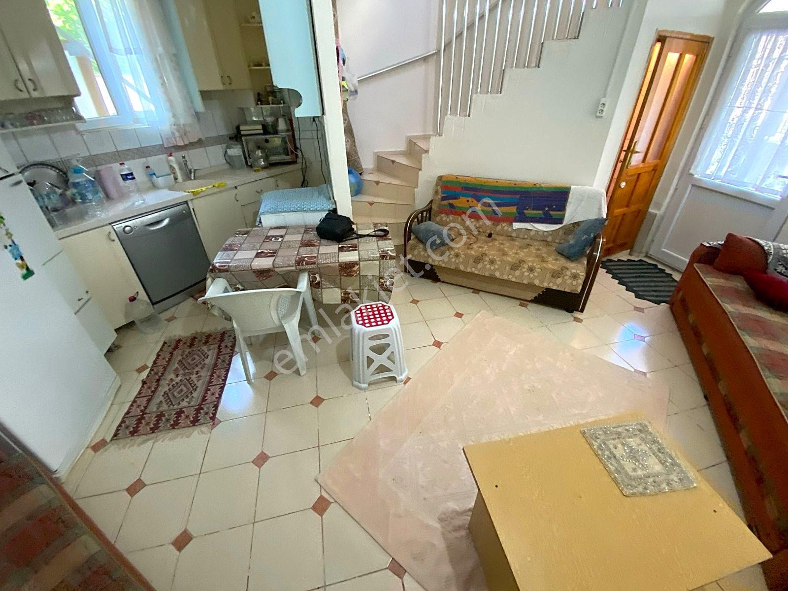Gümüş'den Pelitköy'de Deniz Manzaralı Full Eşyalı 4+1 Satılık Villa - Görsel 15
