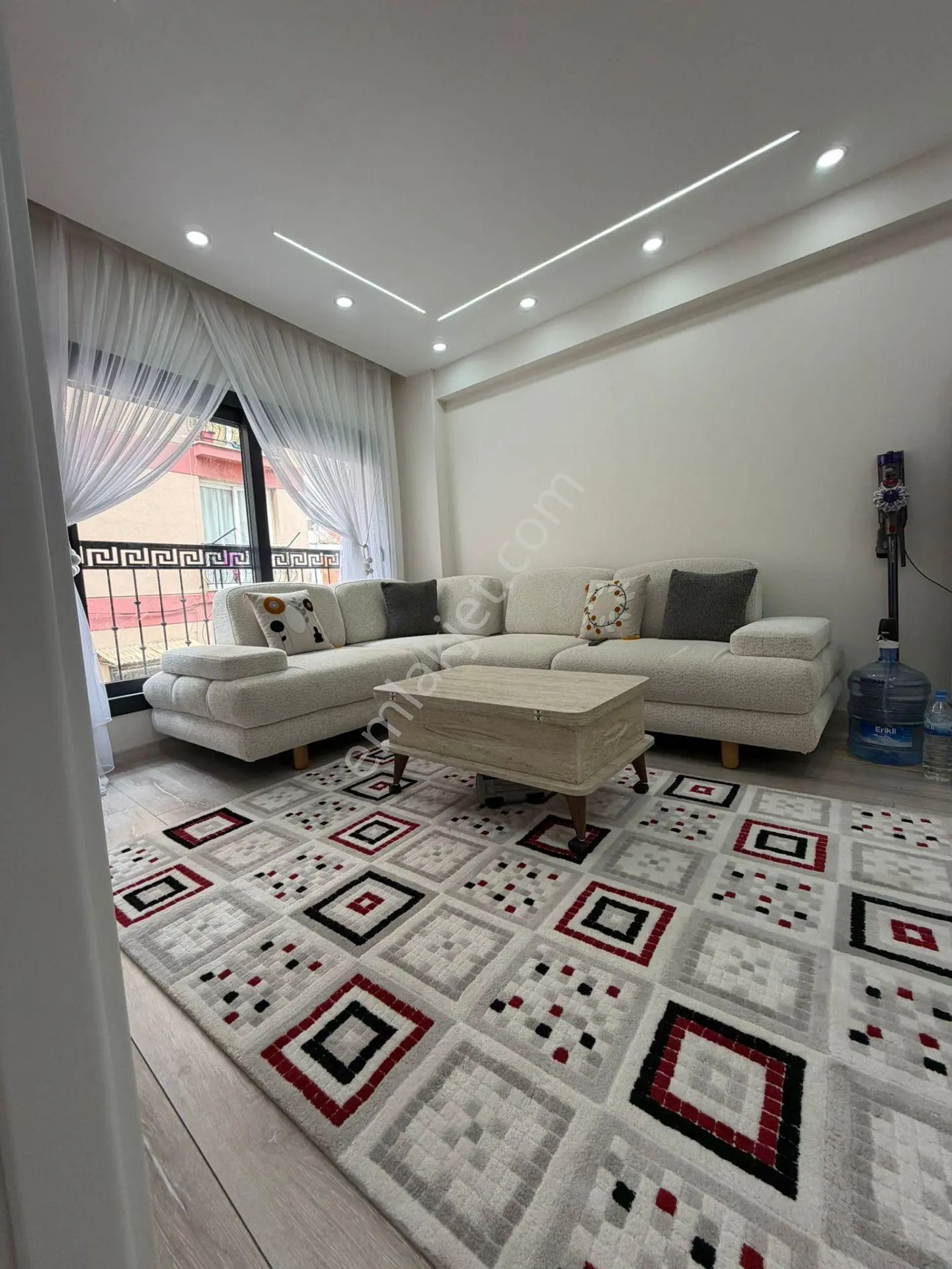 Acill Konak Altıntaş Mah.de Üçyol Meydan Yakını 1+1 50m2 Dgazlı Arakat Asansörlü Satılık Daire - Görsel 4