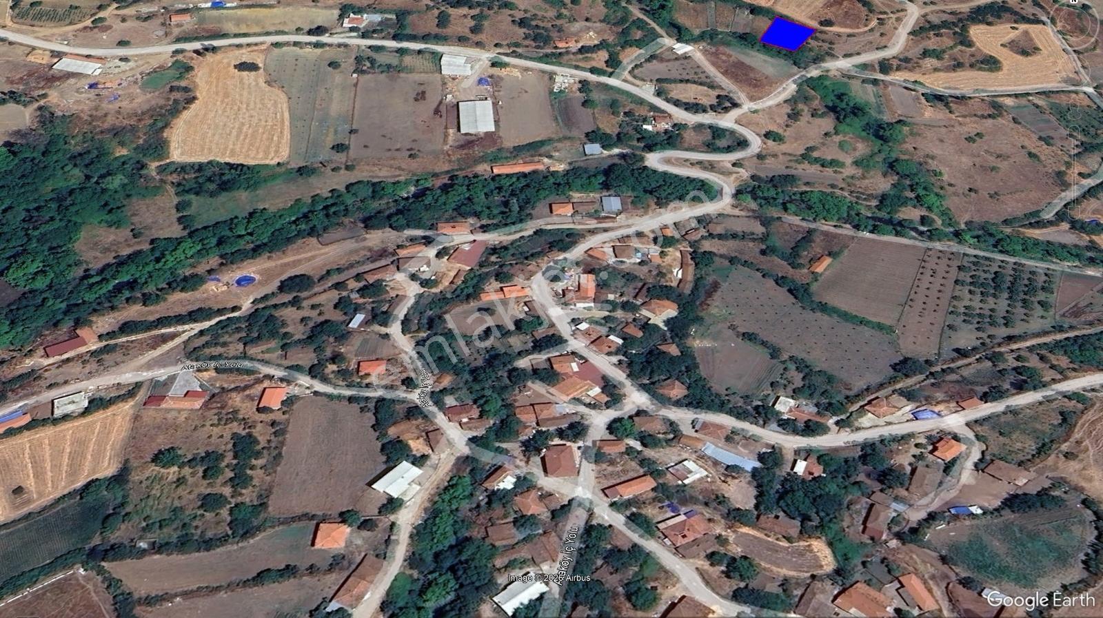 El/ya'dan Ataköy'ün Merkezinde Dere Kenarı 972 M2 Bahçe - Görsel 4