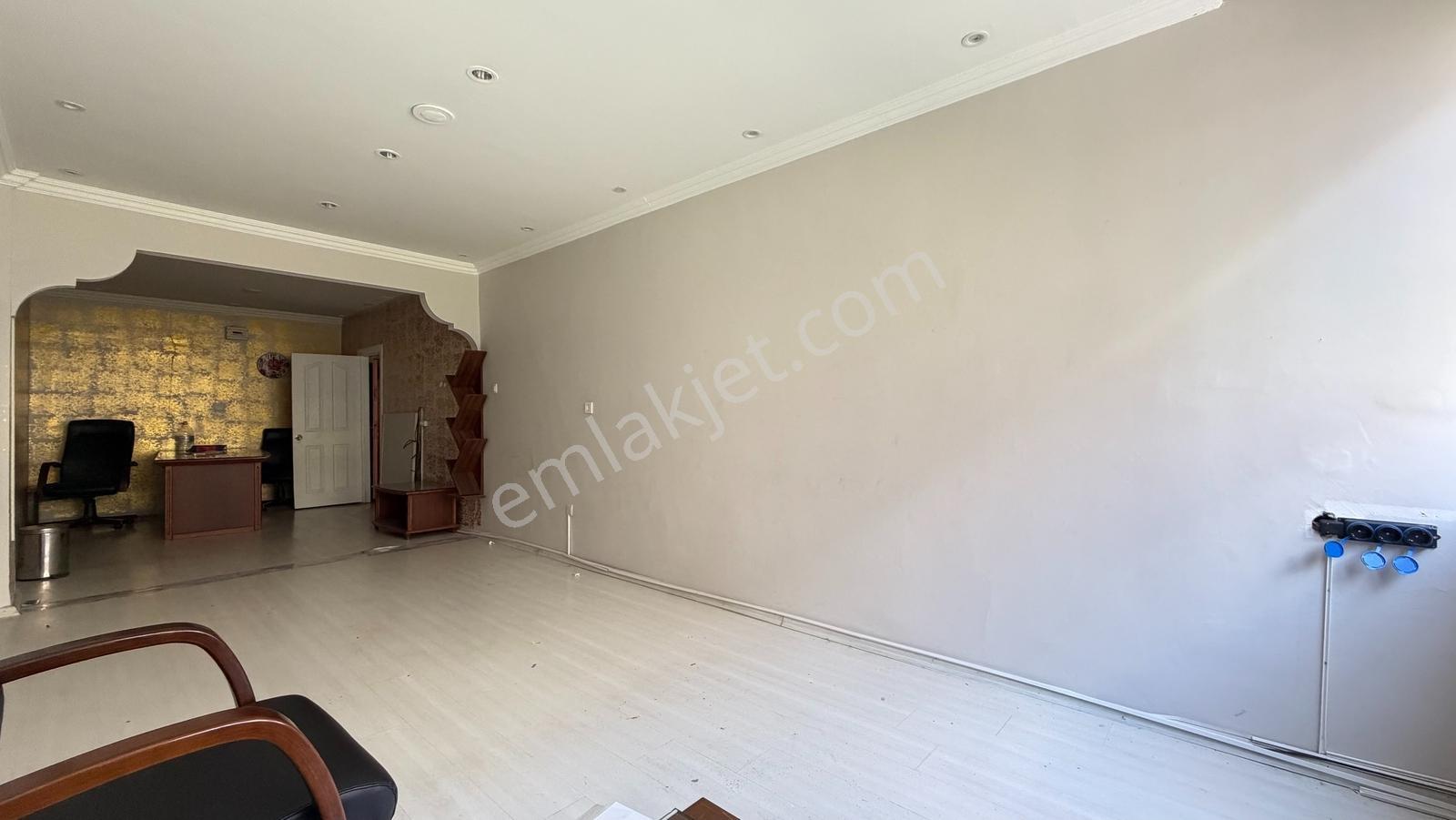 İlka'dan Aslangazi Caddesi'nde 60m2 Kiralık Dükkan Merkezi Konum - Görsel 12