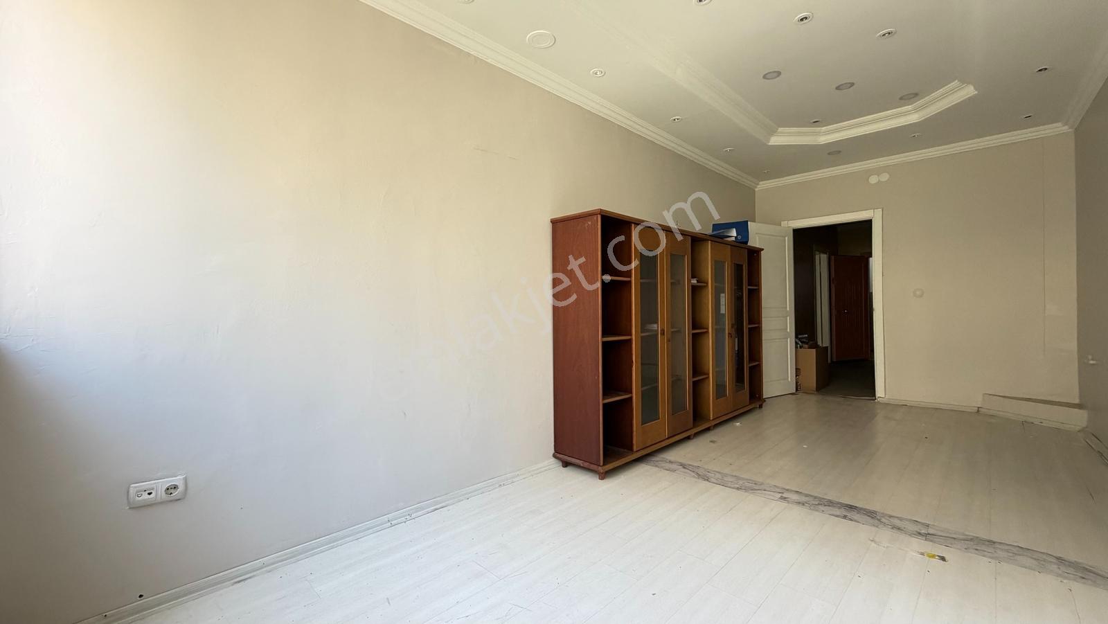 İlka'dan Aslangazi Caddesi'nde 60m2 Kiralık Dükkan Merkezi Konum - Görsel 16