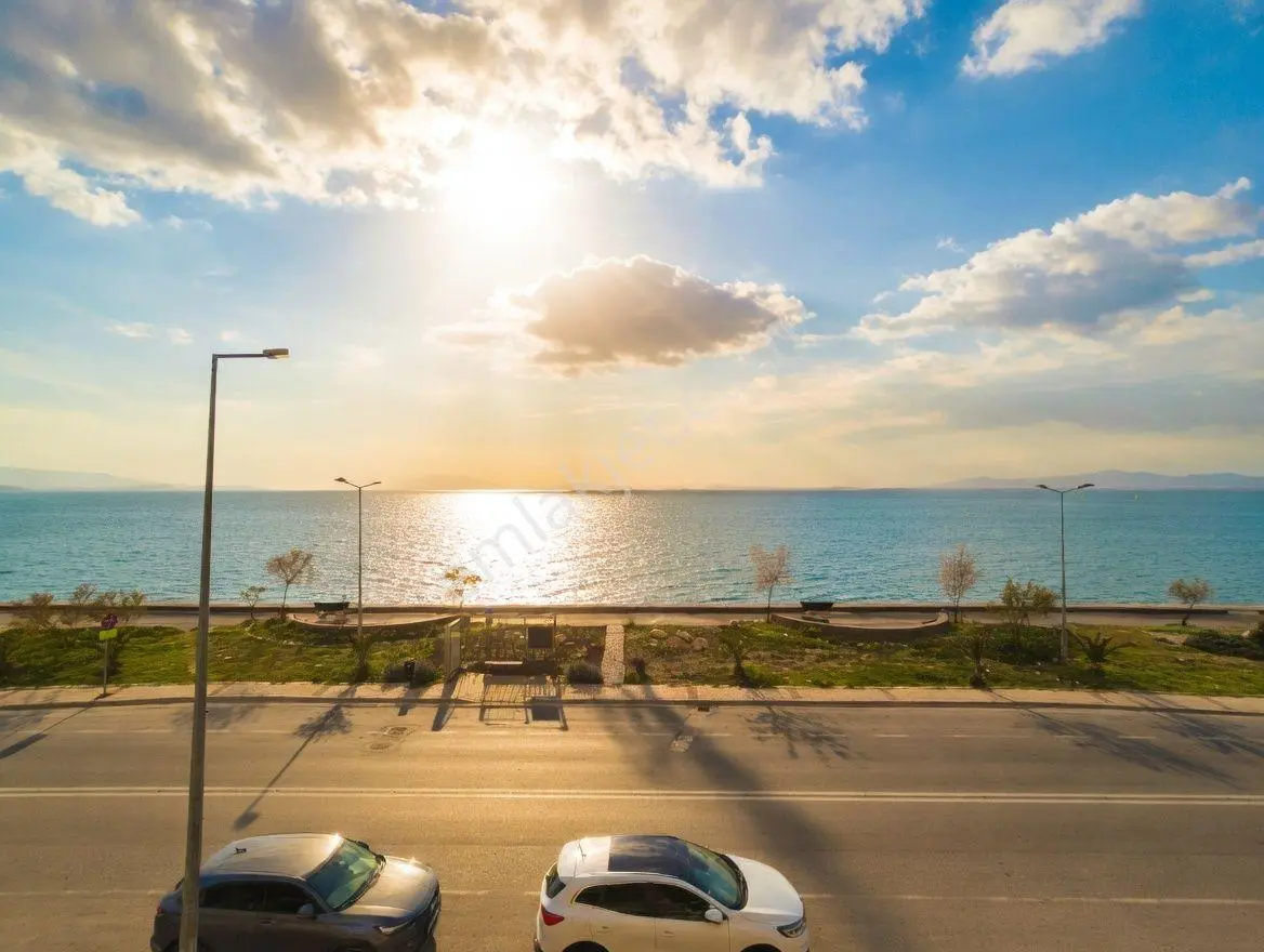 Leb-i Derya Konumda, Cadde Üzerinde , Tabela Değeri Çok Yüksek Kiralık 🌊 - Görsel 4