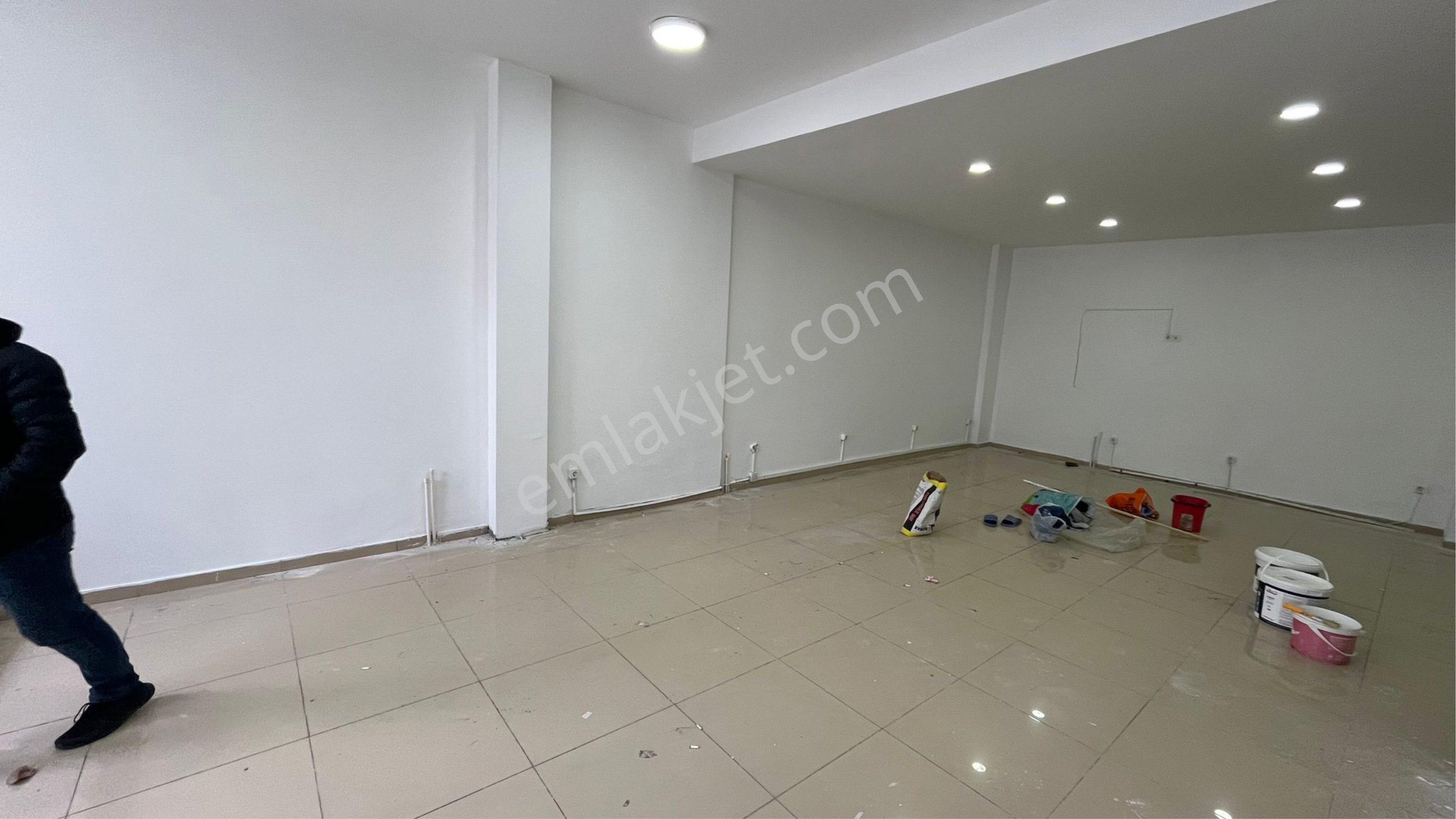 Satılık Kazandıran Yatırım Eğlence Ruhsatlı, 70 M² Fırsat Dükkan! - Görsel 3