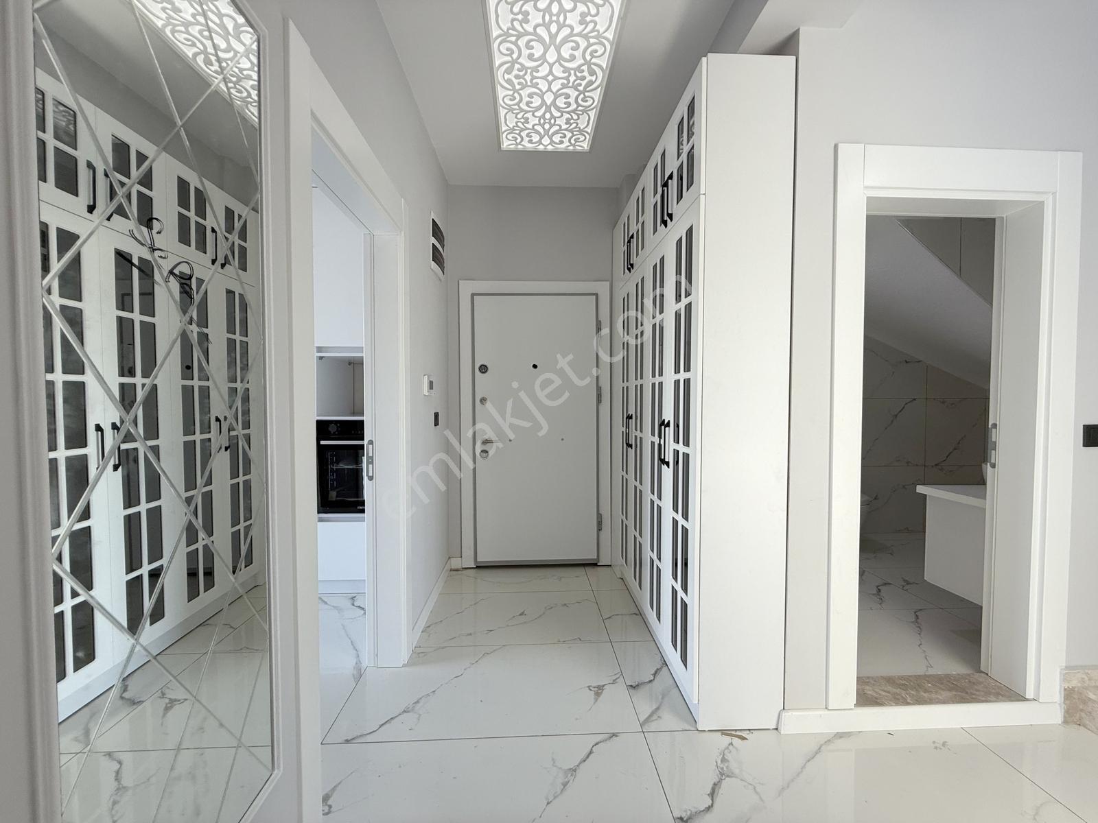 ▀güçten▀ Gürede Geniş Bahçeli Denize Yakın Lüx Tasarım 4+1 Villa - Görsel 20