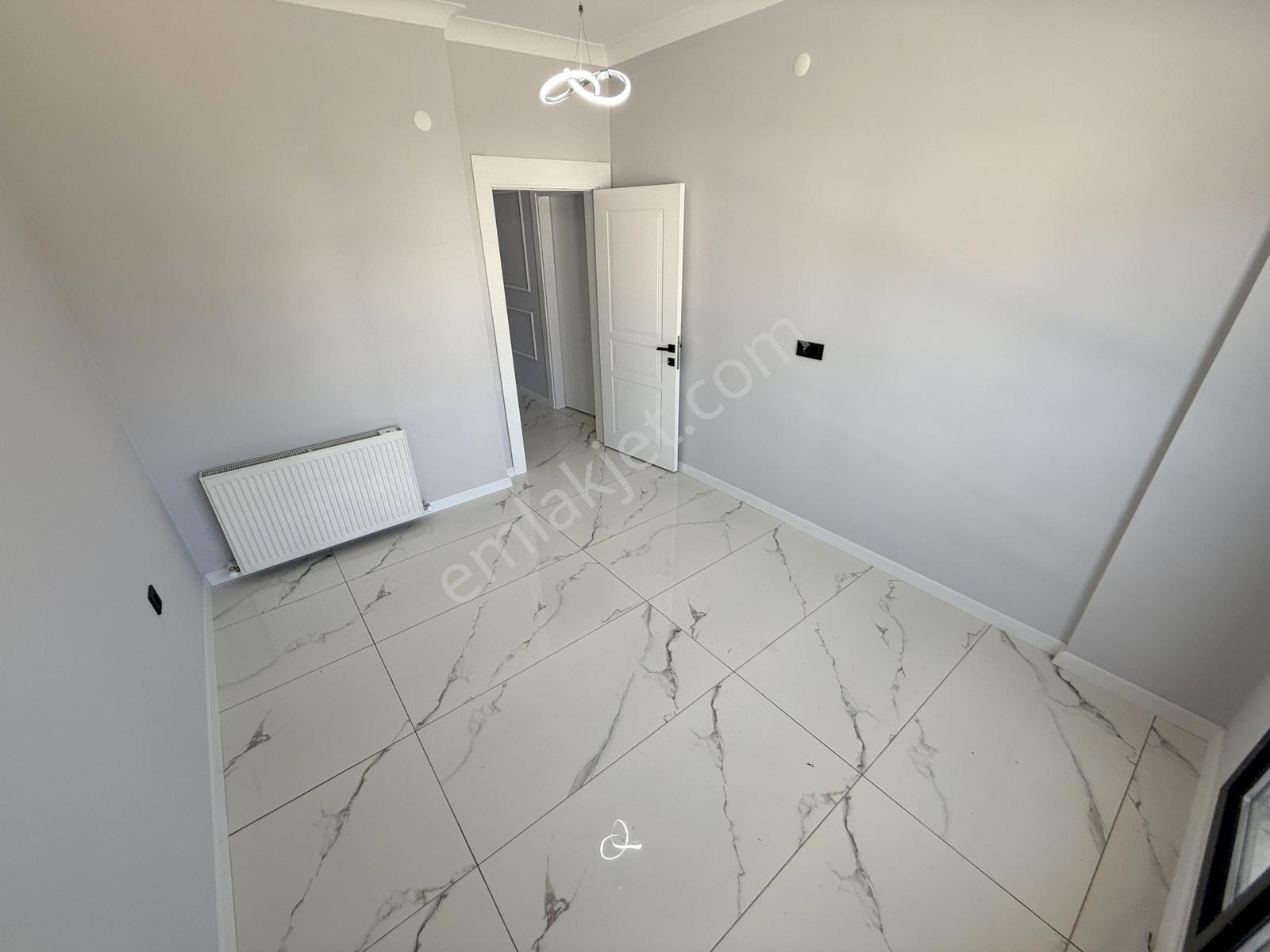▀güçten▀ Gürede Geniş Bahçeli Denize Yakın Lüx Tasarım 4+1 Villa - Görsel 8