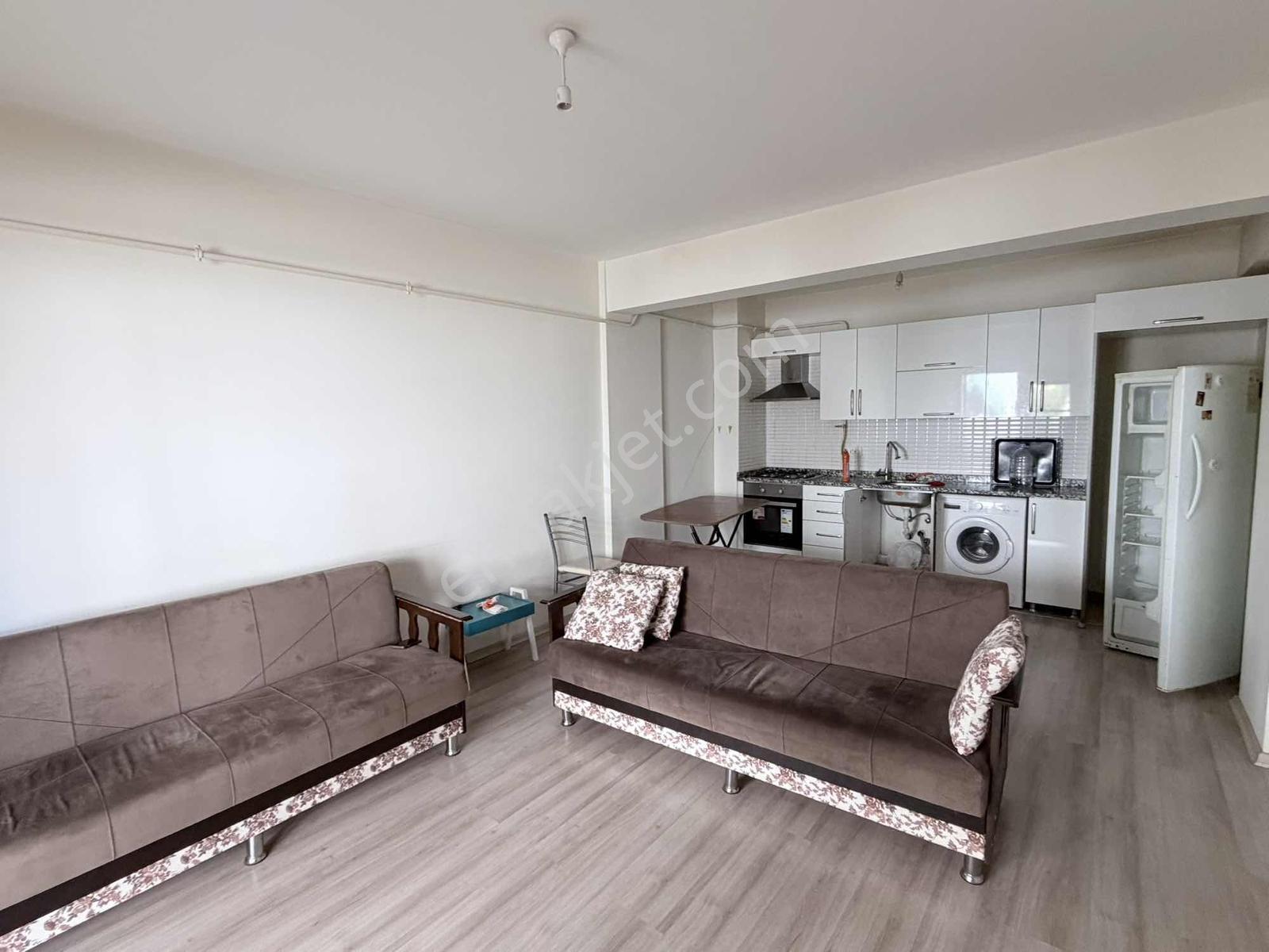 Dündar'dan Hanedan Sitesinde Kiralık Eşyalı 1+1 Daire - Görsel 18