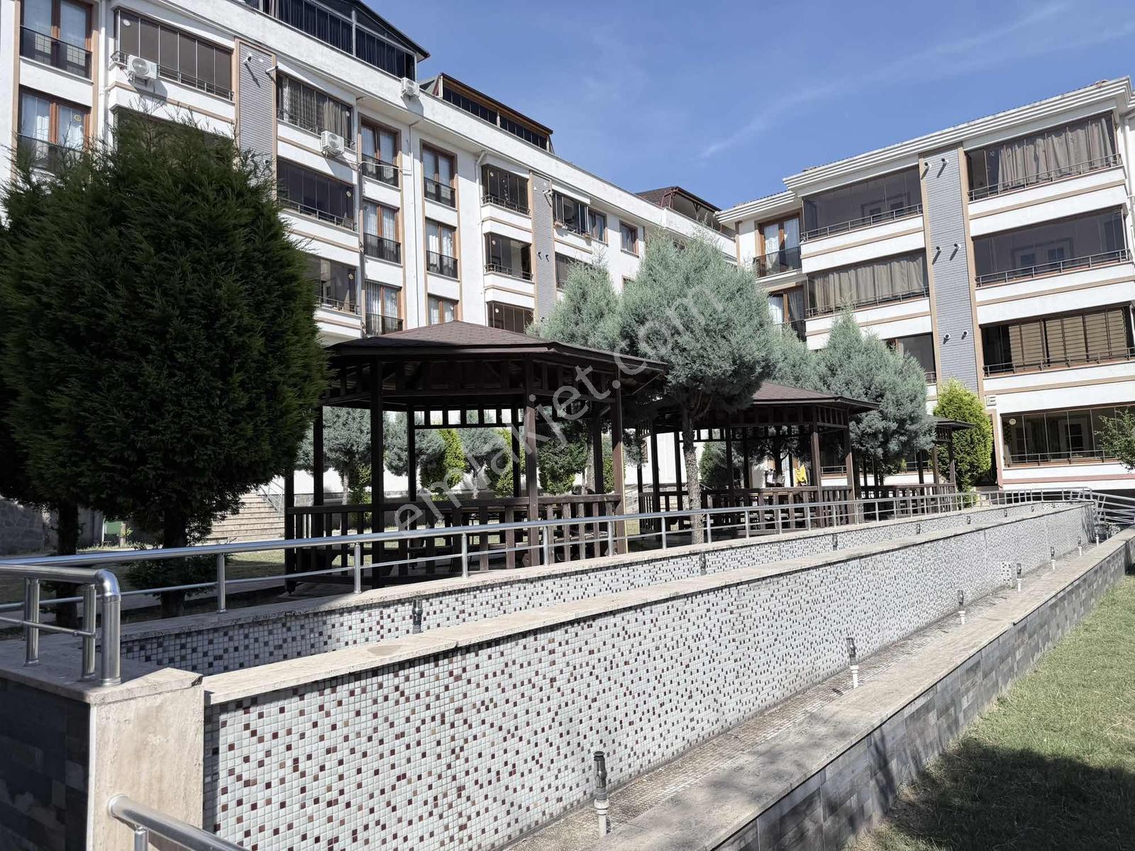 Dündar'dan Hanedan Sitesinde Kiralık Eşyalı 1+1 Daire - Görsel 14