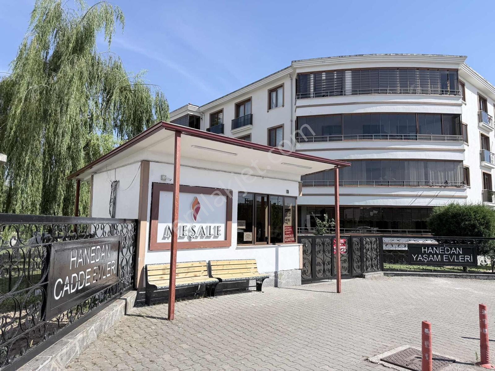 Dündar'dan Hanedan Sitesinde Kiralık Eşyalı 1+1 Daire - Görsel 2