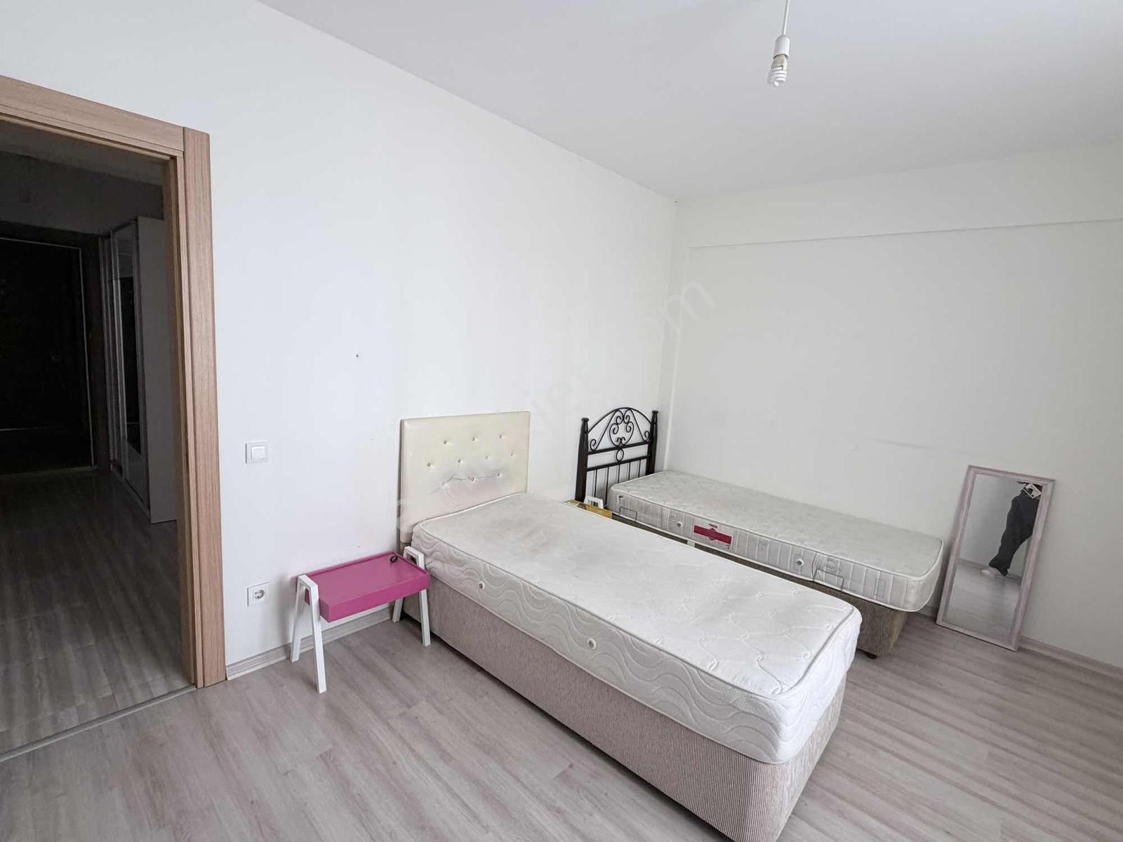 Dündar'dan Hanedan Sitesinde Kiralık Eşyalı 1+1 Daire - Görsel 20