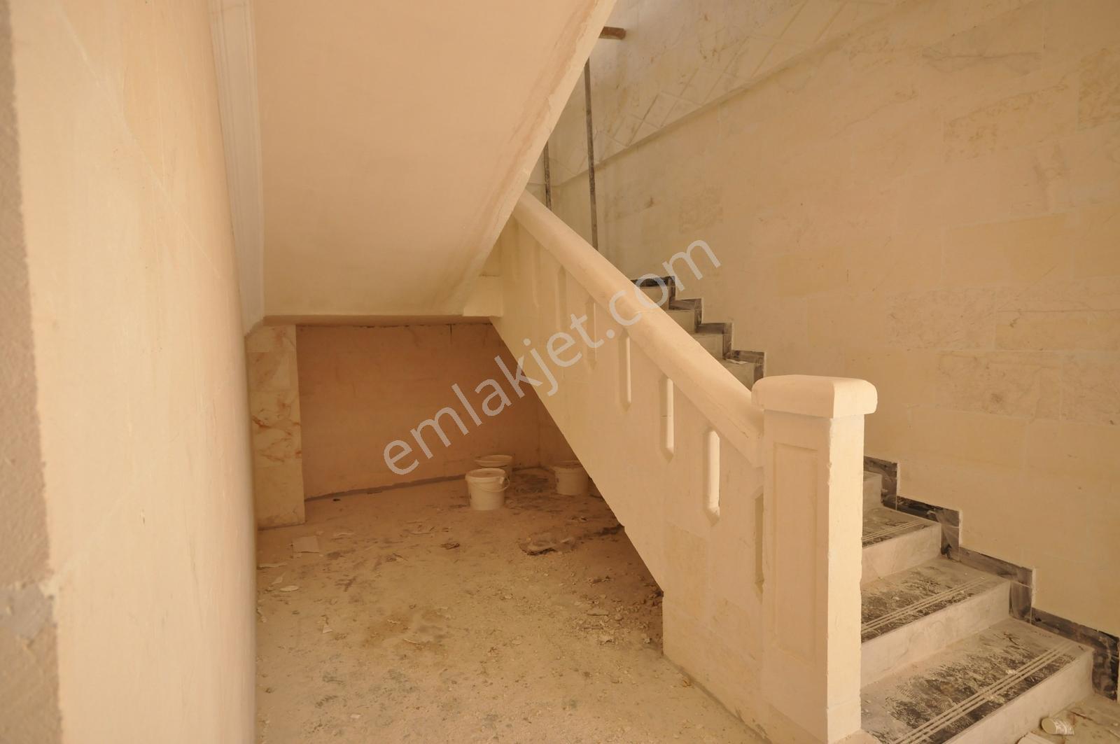 Cb Acar'dan Karaköprü Gölpınarda Site İçinde Satılık Lüks Villa - Görsel 6