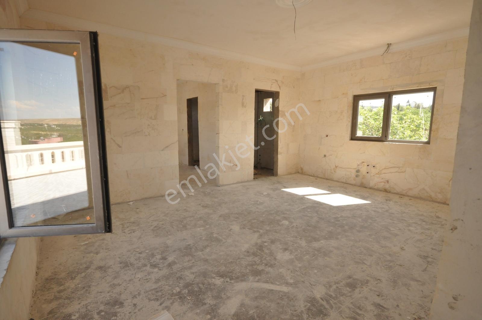 Cb Acar'dan Karaköprü Gölpınarda Site İçinde Satılık Lüks Villa - Görsel 9