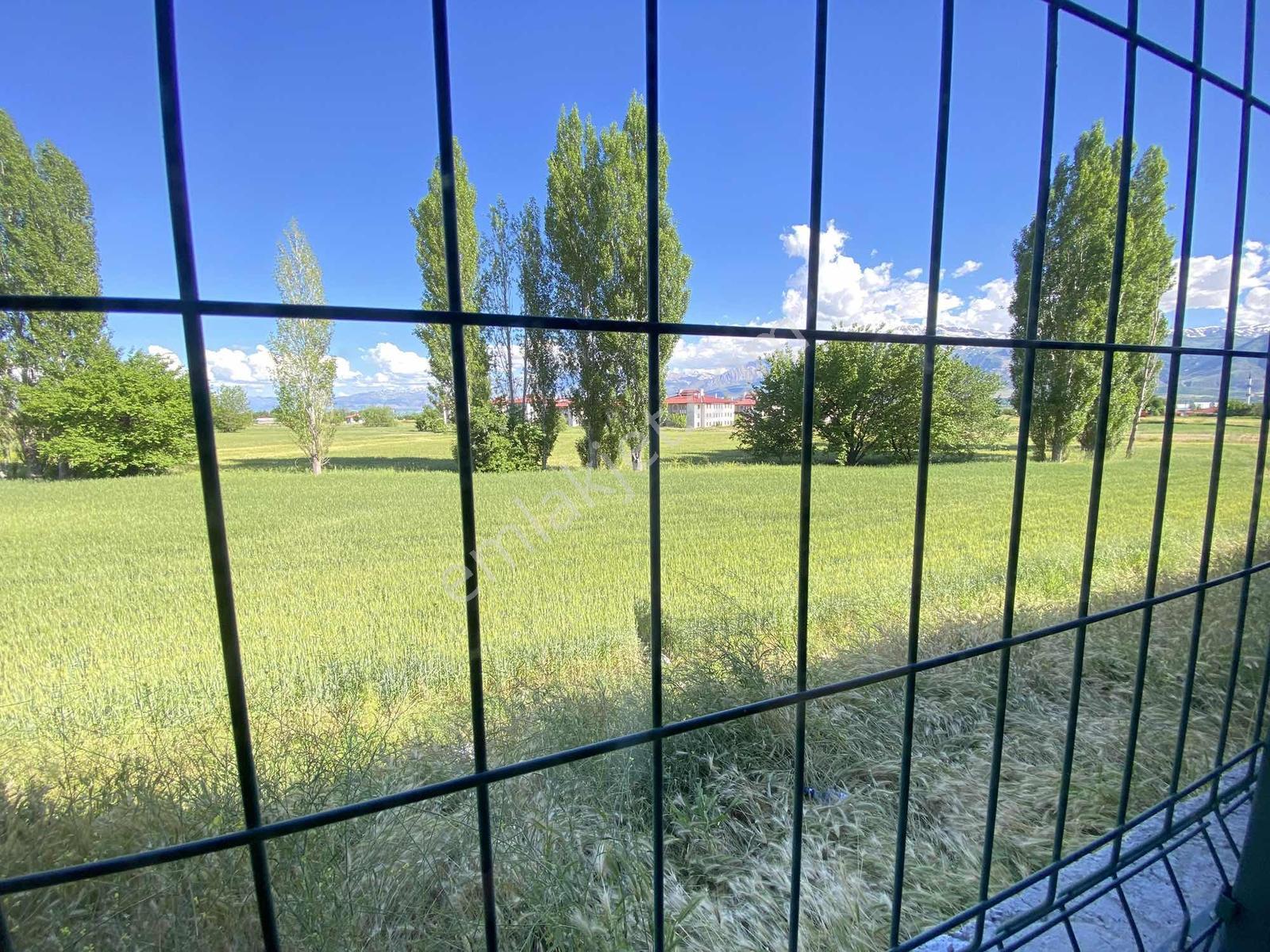 Remax Dem'den Yeni Galericiler Sitesinde Satılık Dükkan - Görsel 8