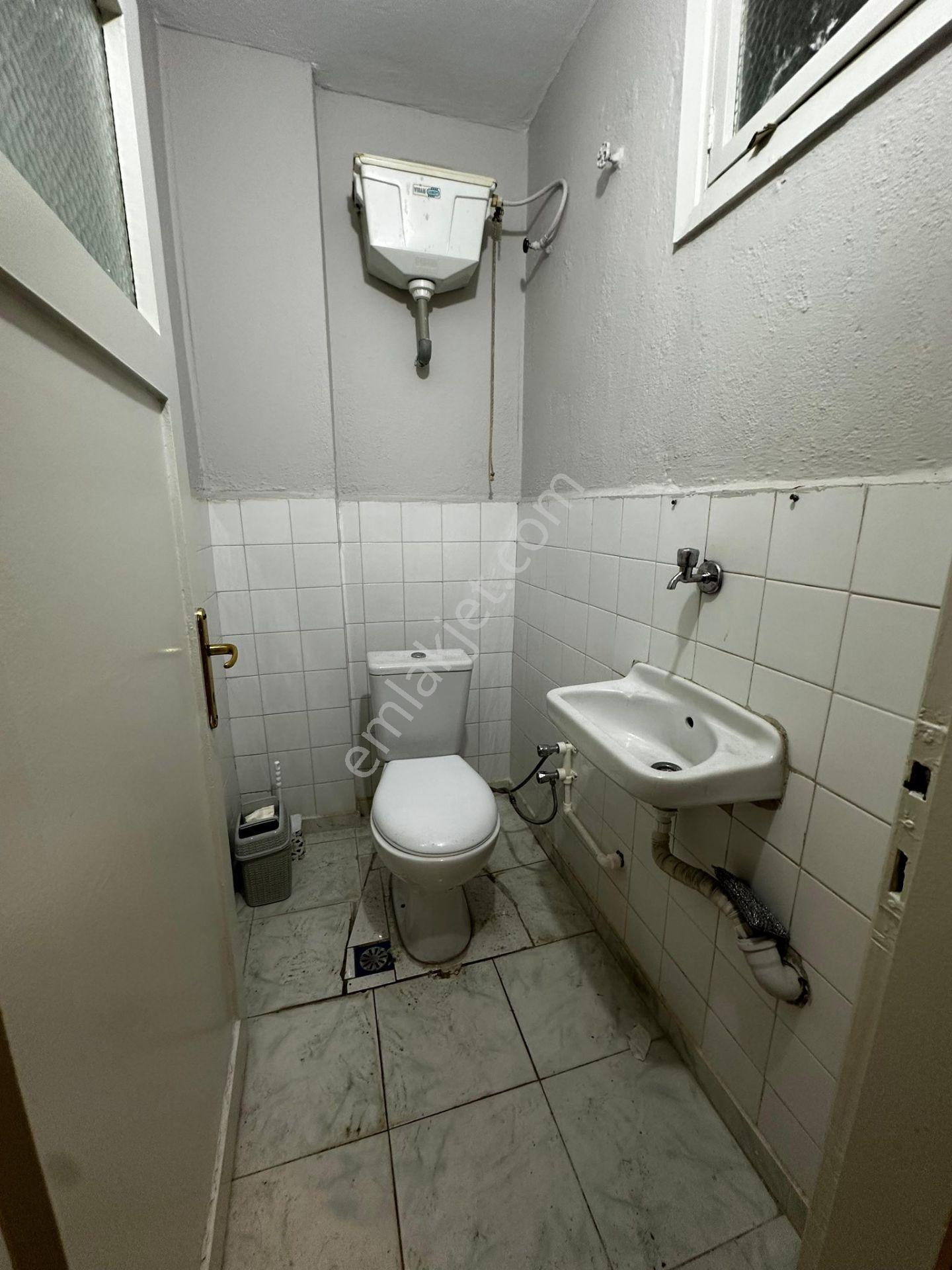 Turgutlu Kiralık Acarlar Mah 130m2 3. Ara Kat 4 Balkonlu Doğalgazlı Daire - Görsel 9