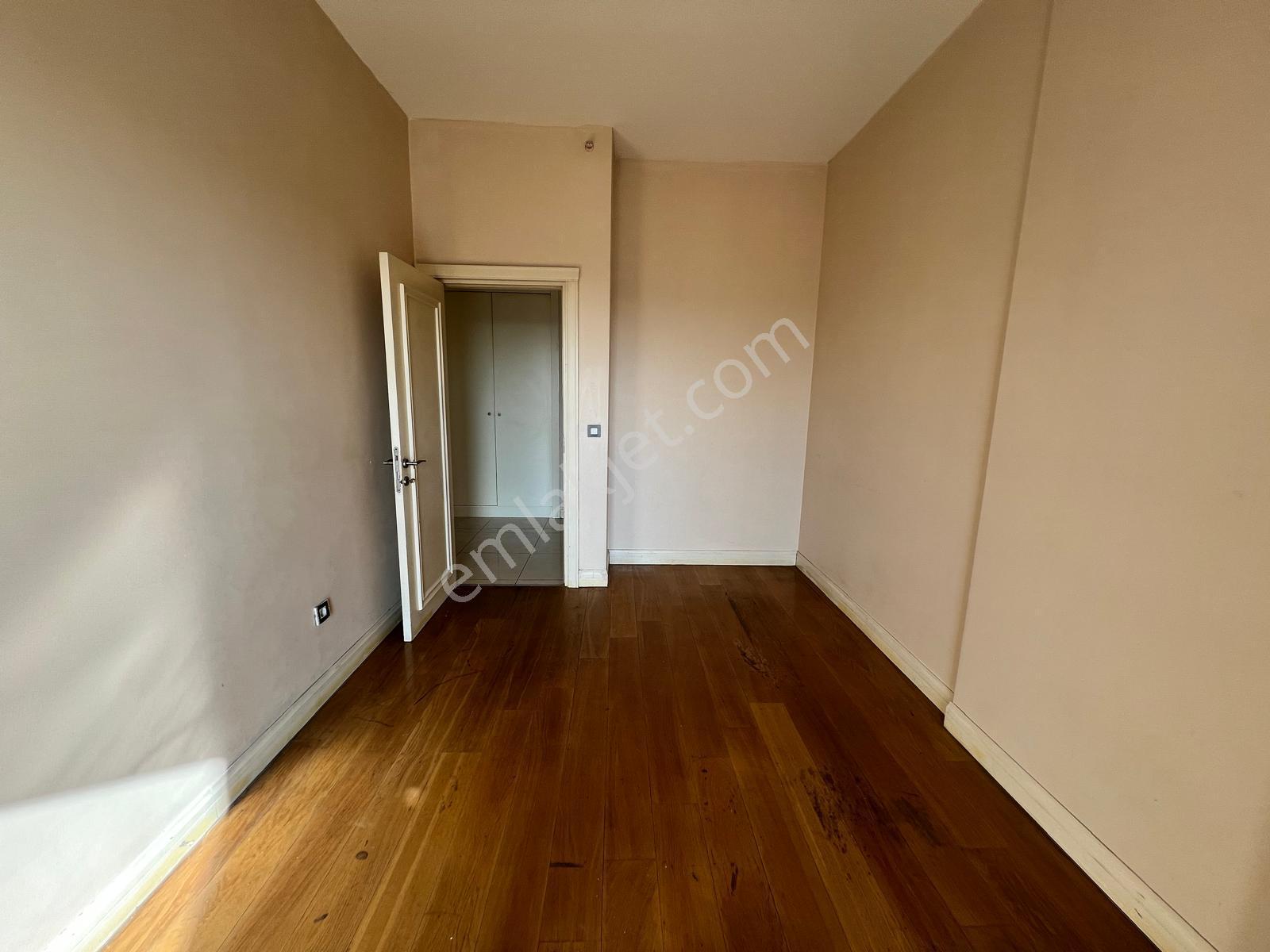 Kiptaş Venezia Mega Kiralık Boş Balkonlu 3+1 Daire - Görsel 8