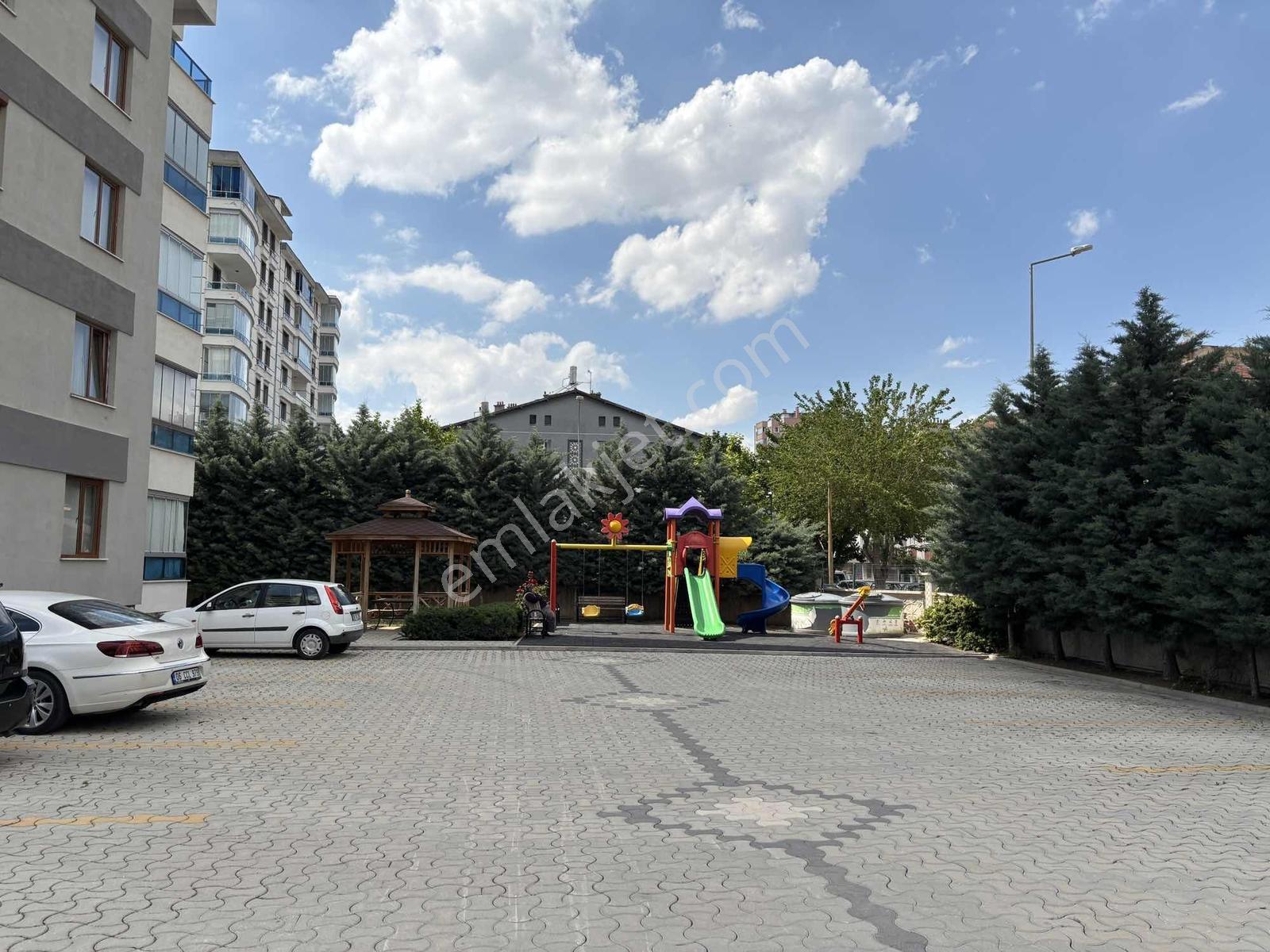 Şefikcan Parkı Yakını Site İçersinde Geniş 3+1 Aile Dairesi - Görsel 6