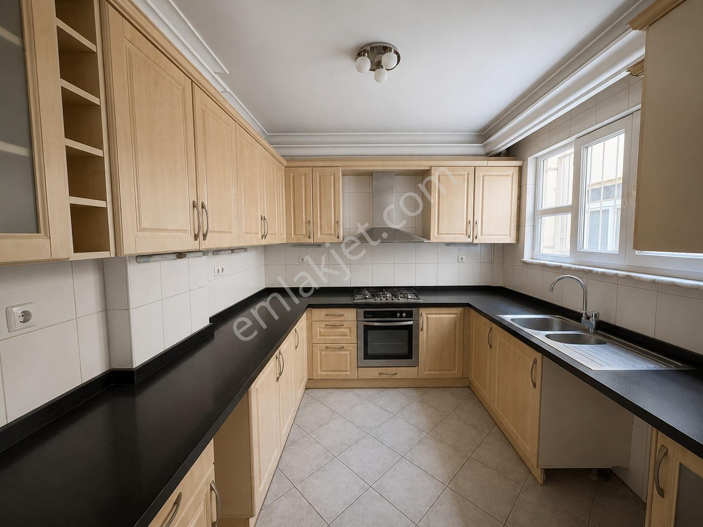 Gümüşsuyu'nda Deniz Manzaralı 5+1 Kiralık Ofis (300m²) - Görsel 8