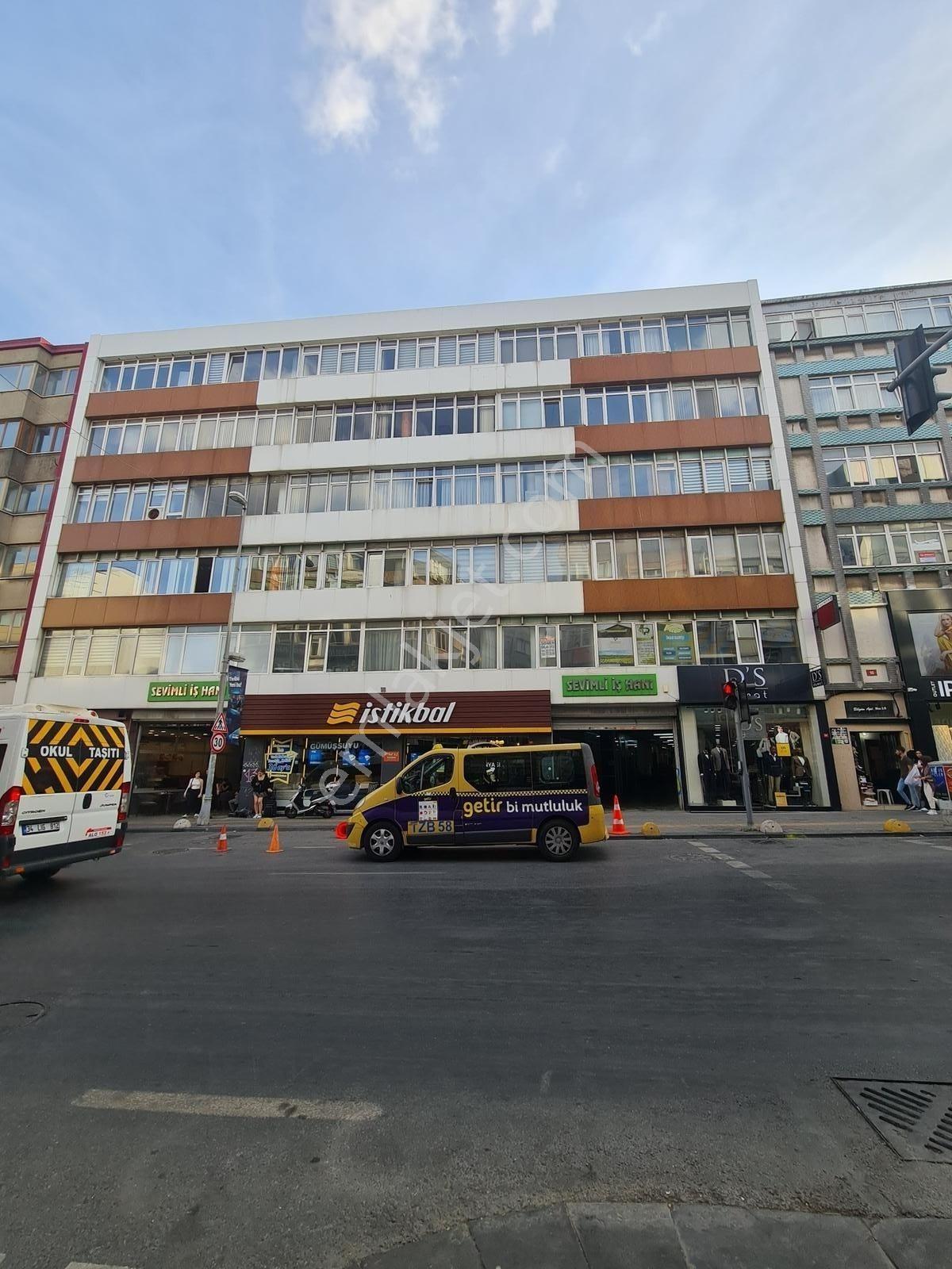 Kadıköy Altıyol'da Sevimli İş Hanın'da 20 M2 Dükkan - Görsel 2