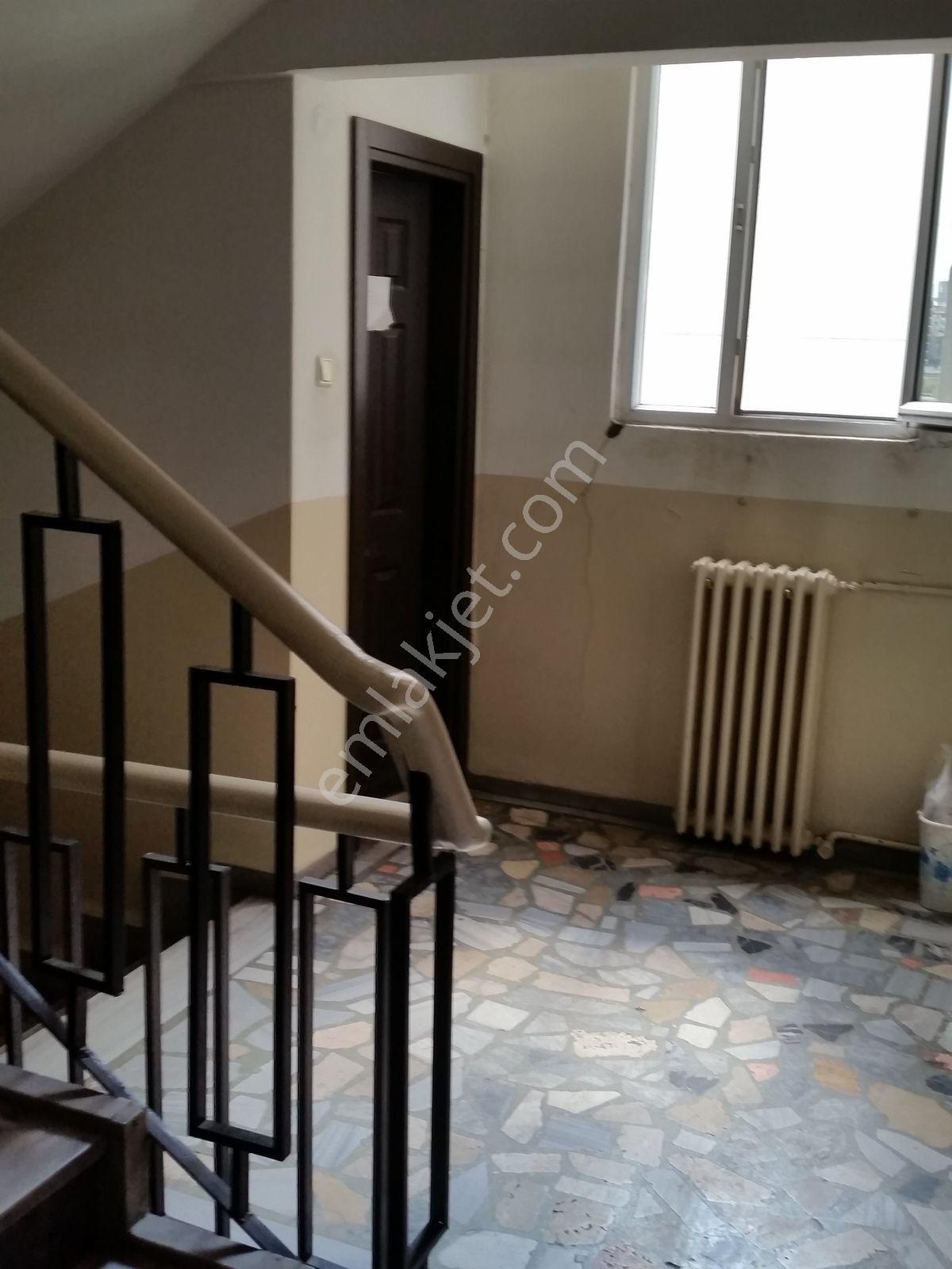 Kadıköy Altıyolda Ana Caddede İş Hanında Kiralık Ofis - Görsel 19