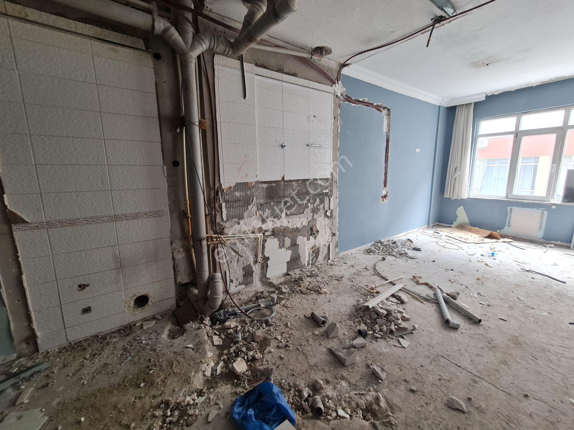 Kadıköy Osmanağa Da Boş Bina - Görsel 17