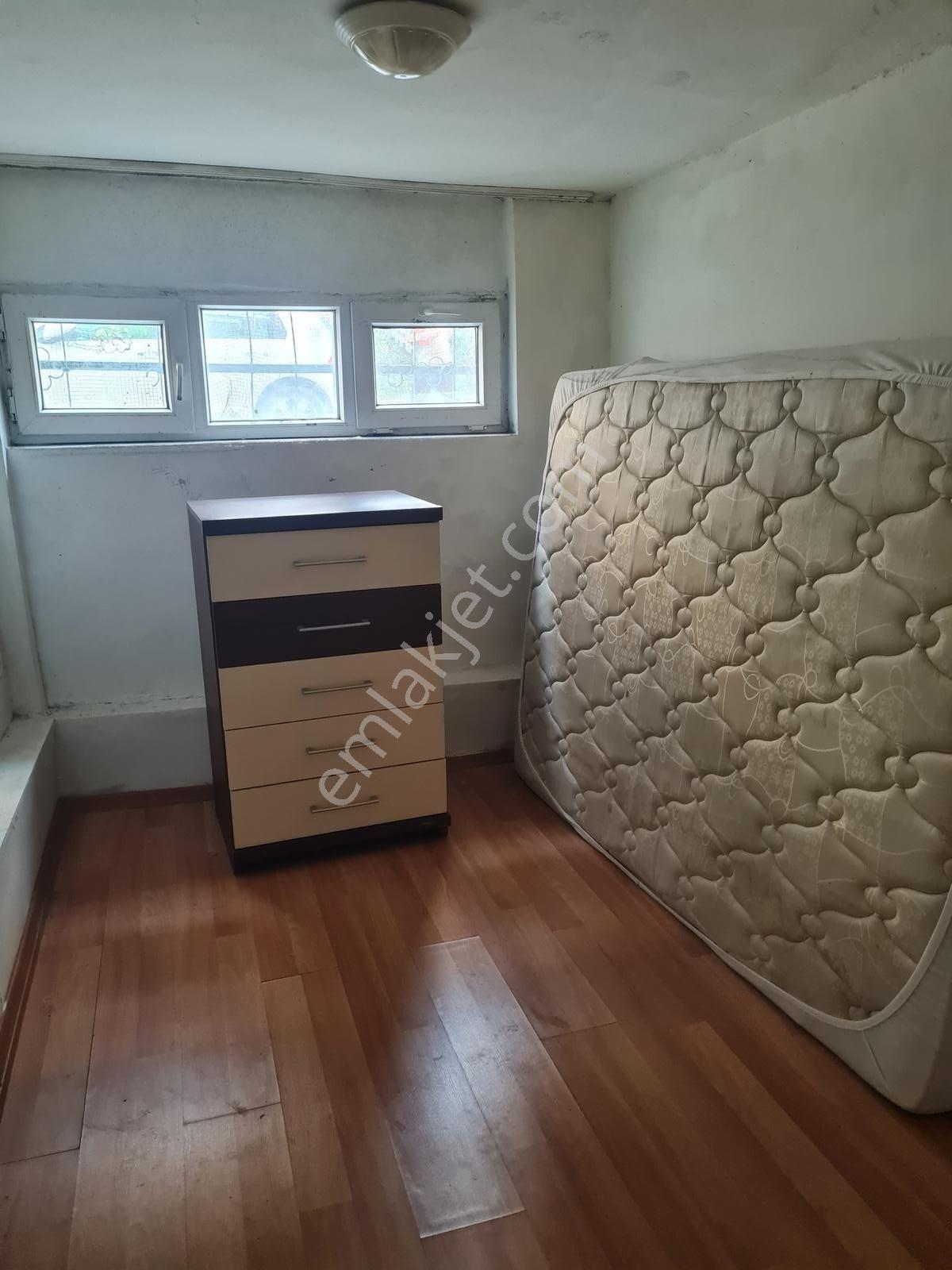 Moda Cemal Süreyya Sokakta 1+1 Bodrum Kat Daire - Görsel 5