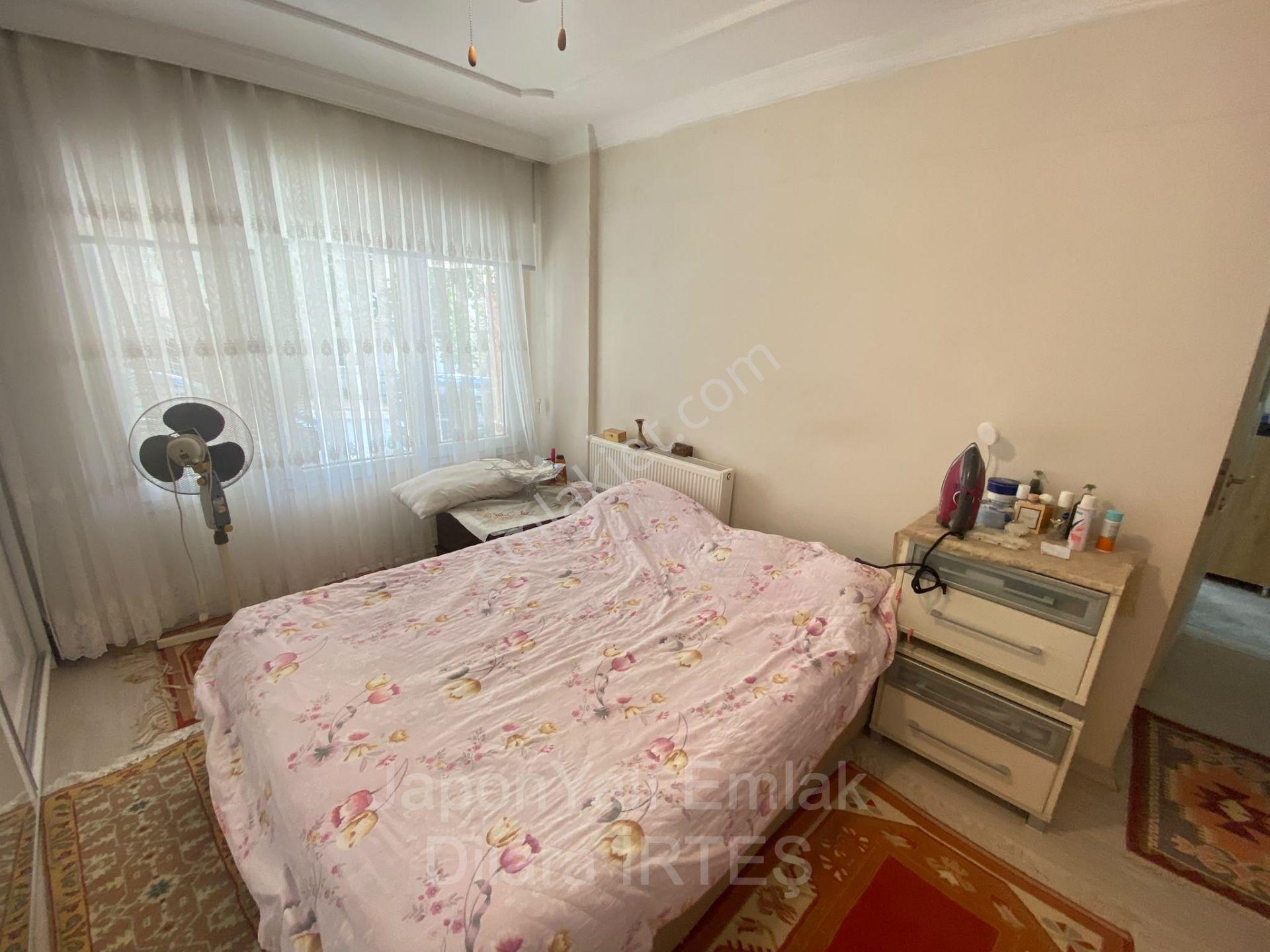 Göztepe Basınsitesi’nde Tenis Kortu Karşısında 3+1 Tadilatlı Satılık Daire - Görsel 16
