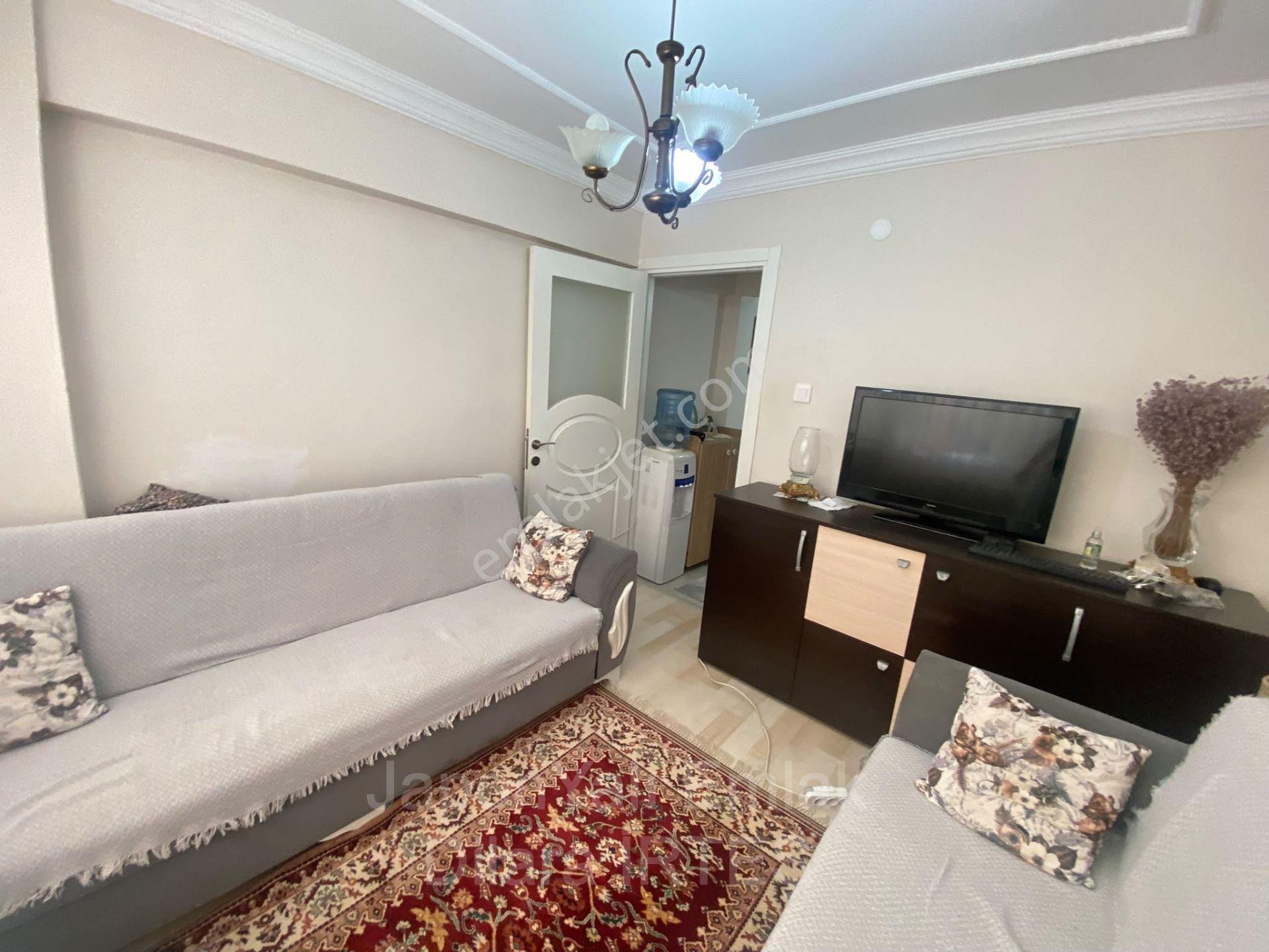 Göztepe Basınsitesi’nde Tenis Kortu Karşısında 3+1 Tadilatlı Satılık Daire - Görsel 23